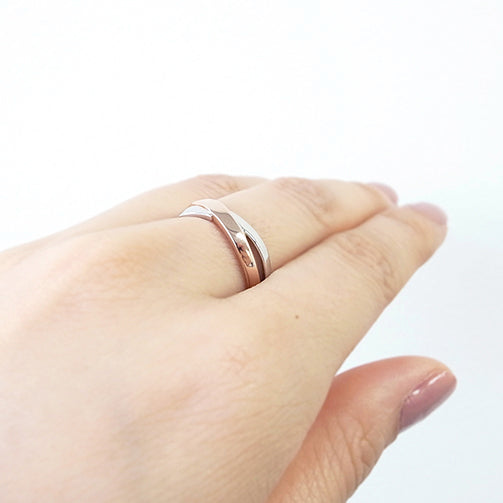 プラチナ/K18リング(コンビカラー)《25V02505》