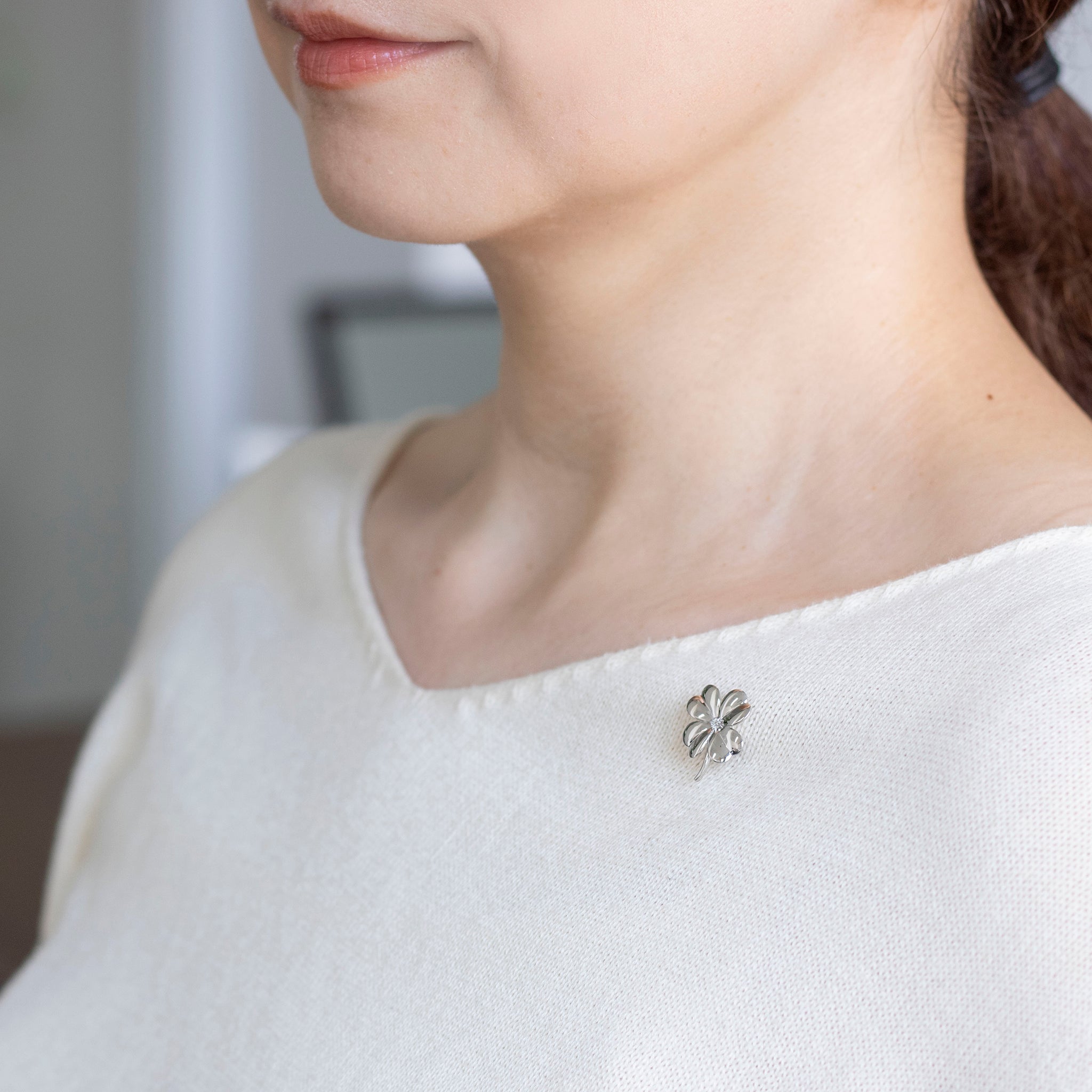 ダイヤモンド プラチナブローチ(クローバーモチーフ/4月誕生石)《25V02510》