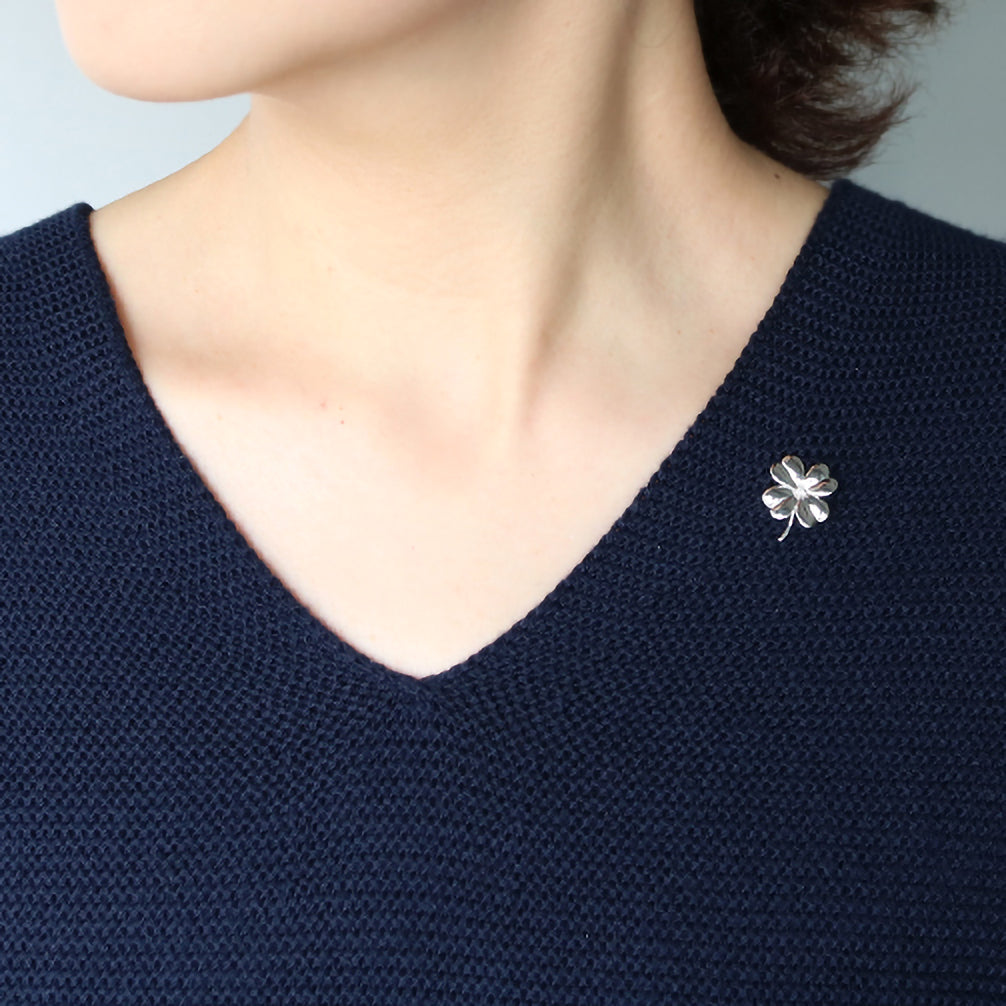 ダイヤモンド プラチナブローチ(クローバーモチーフ/4月誕生石)《25V02510》