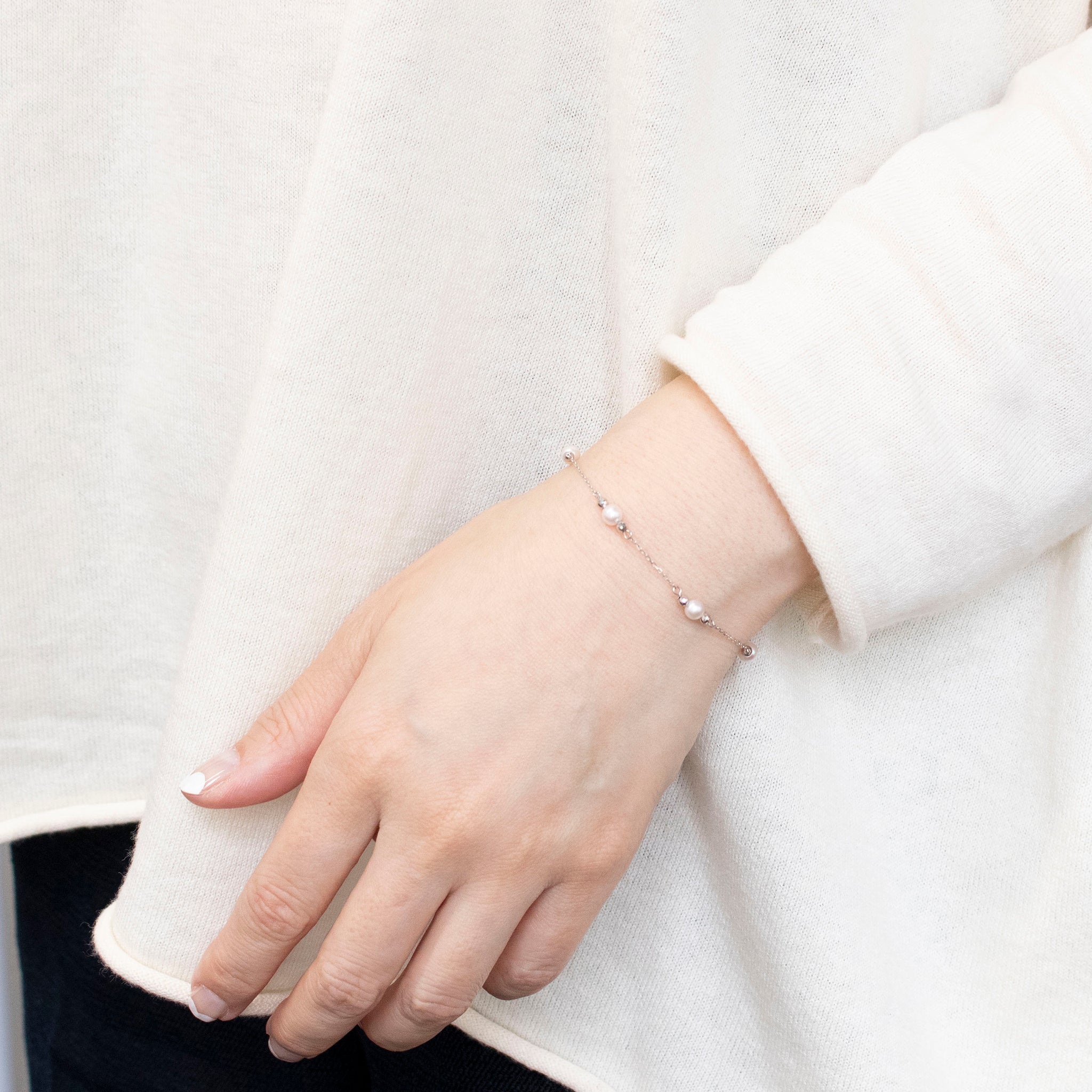 パール プラチナブレスレット(アコヤ真珠/ステーション/6月誕生石)《25V02902》