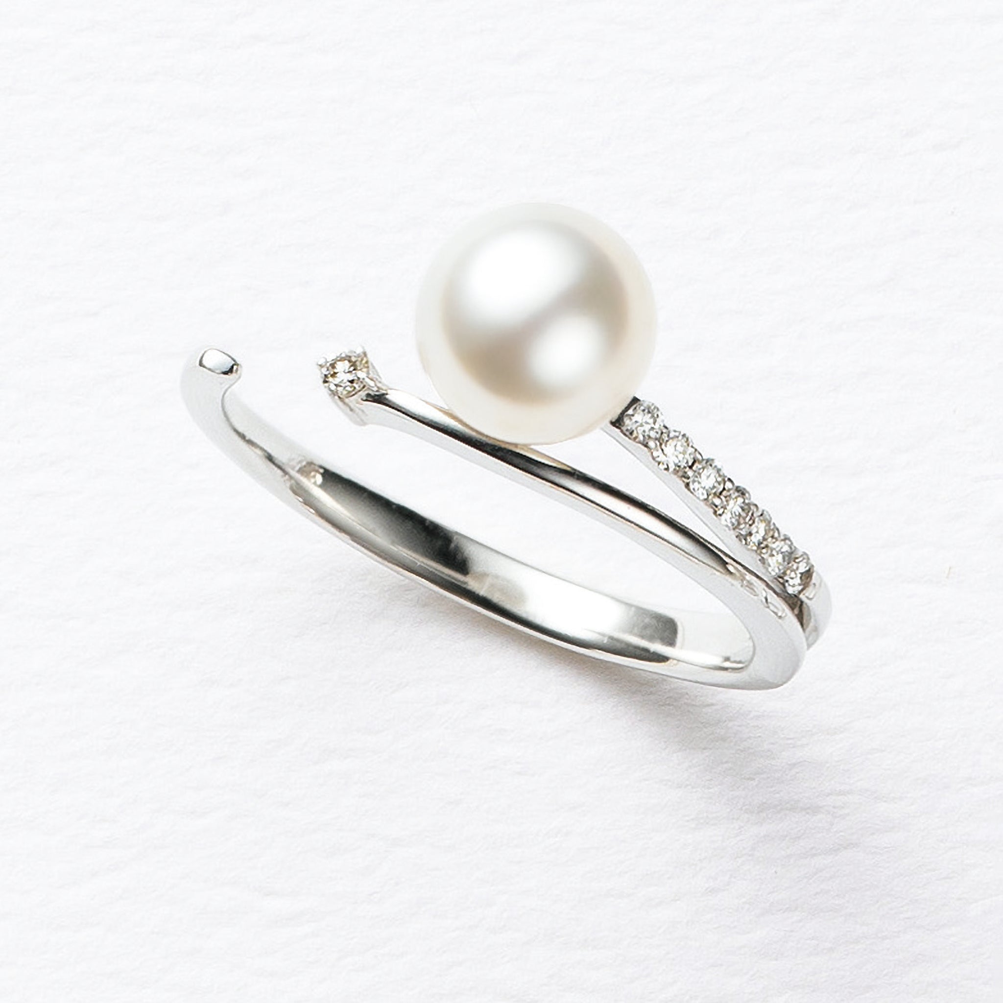 パール/ダイヤモンド プラチナリング(アコヤ真珠/6.5mm/6月誕生石)《25V02904》