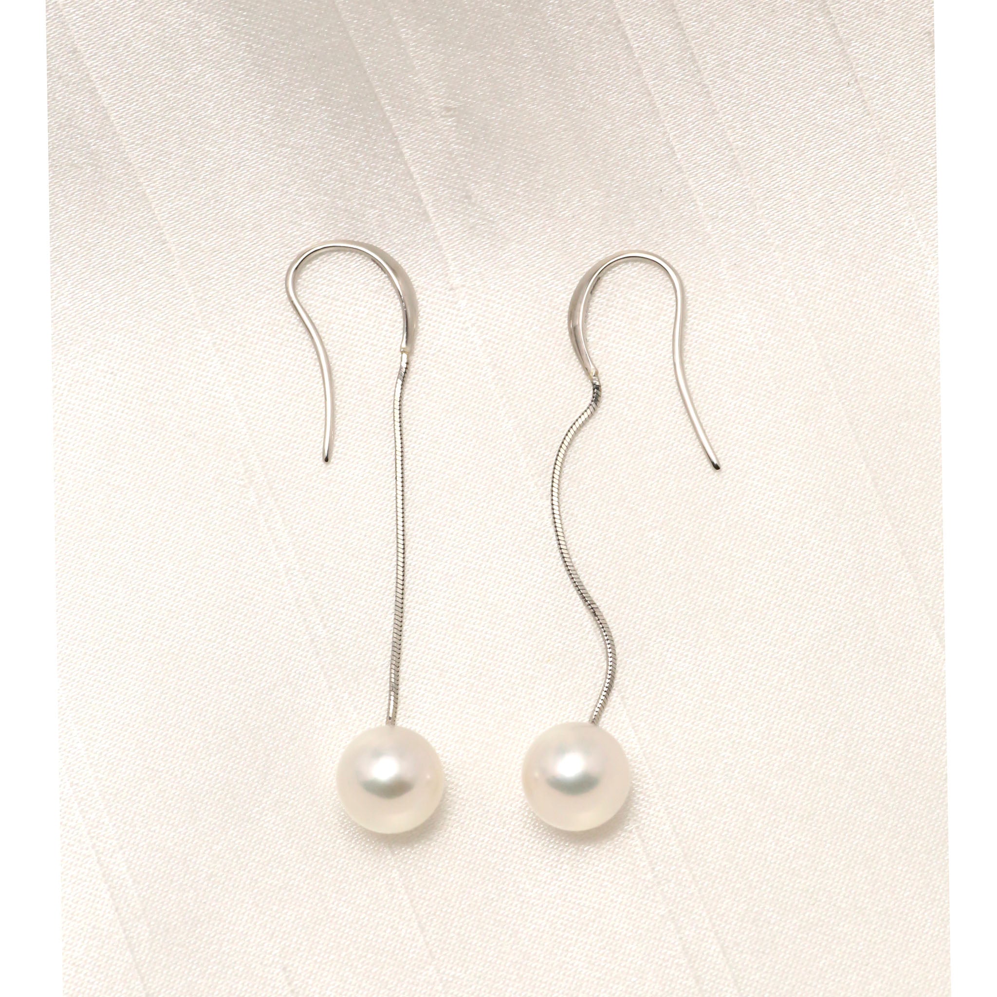 パール プラチナピアス(アコヤ真珠/7.5mm/6月誕生石)《25V02907》