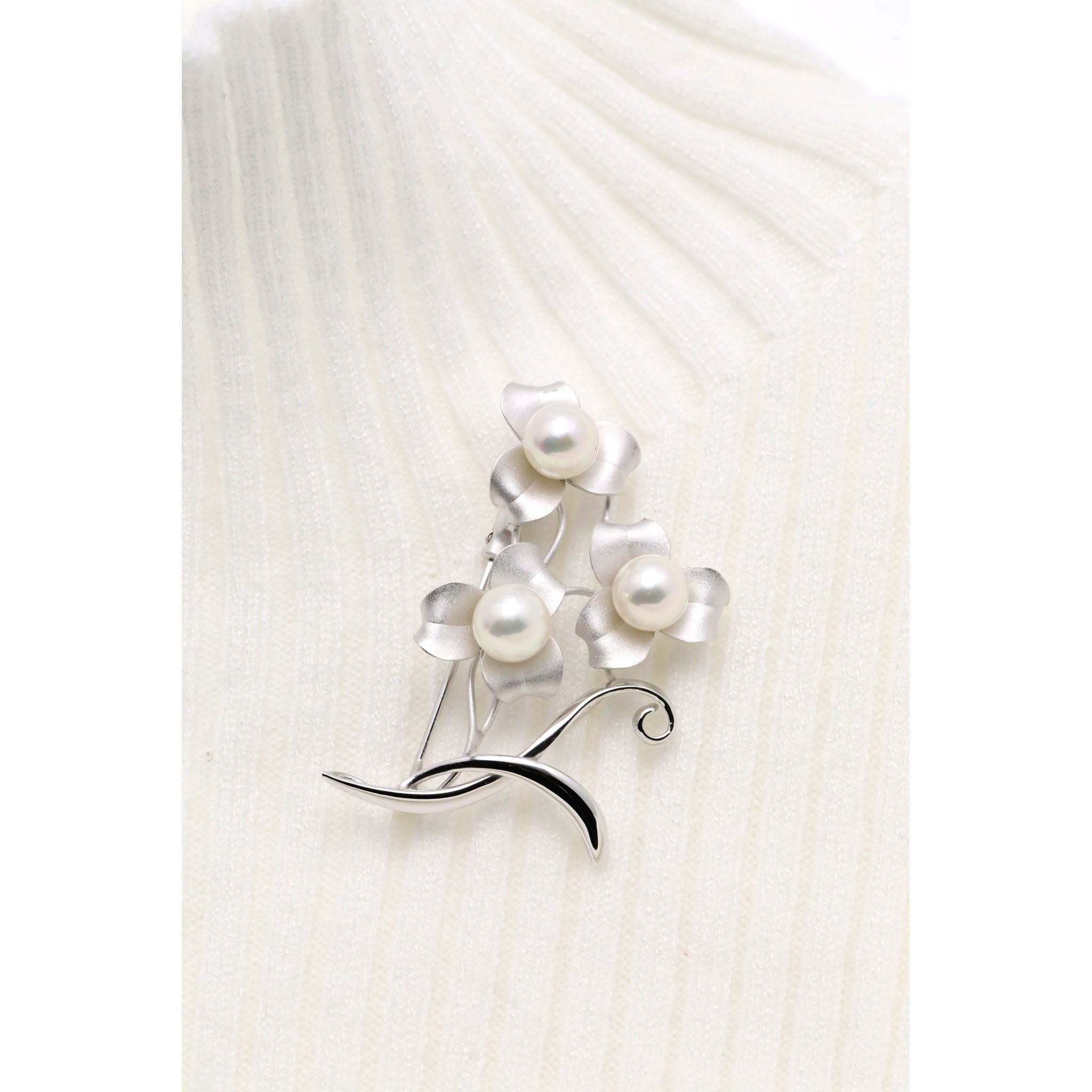 パール シルバーブローチ(アコヤ真珠/7mm/フラワーモチーフ/6月誕生石)《25V02908》