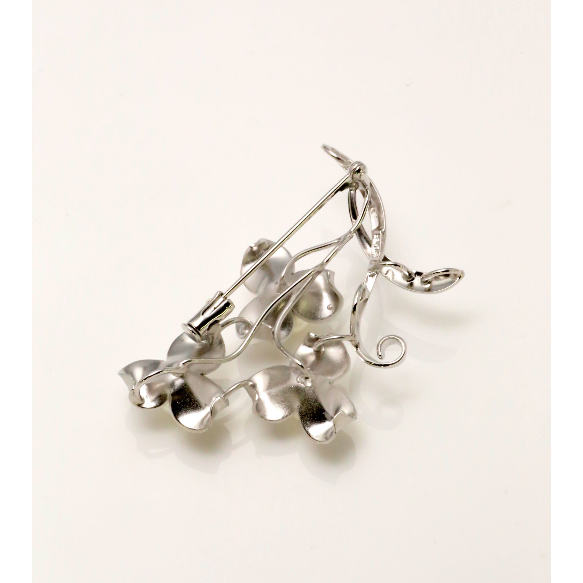 パール シルバーブローチ(アコヤ真珠/7mm/フラワーモチーフ/6月誕生石)《25V02908》