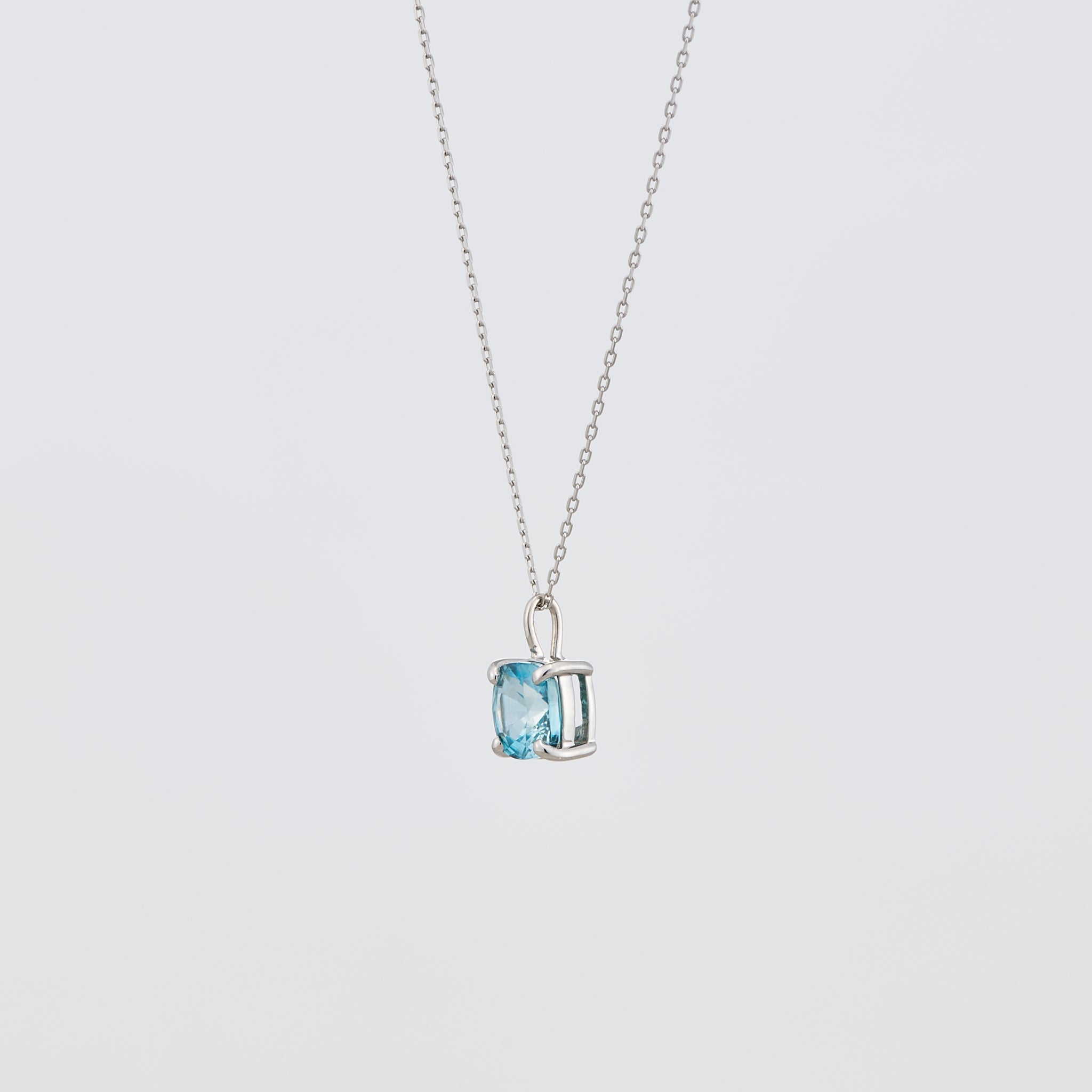 ブルージルコン プラチナネックレス(12月誕生石)《25V03103》