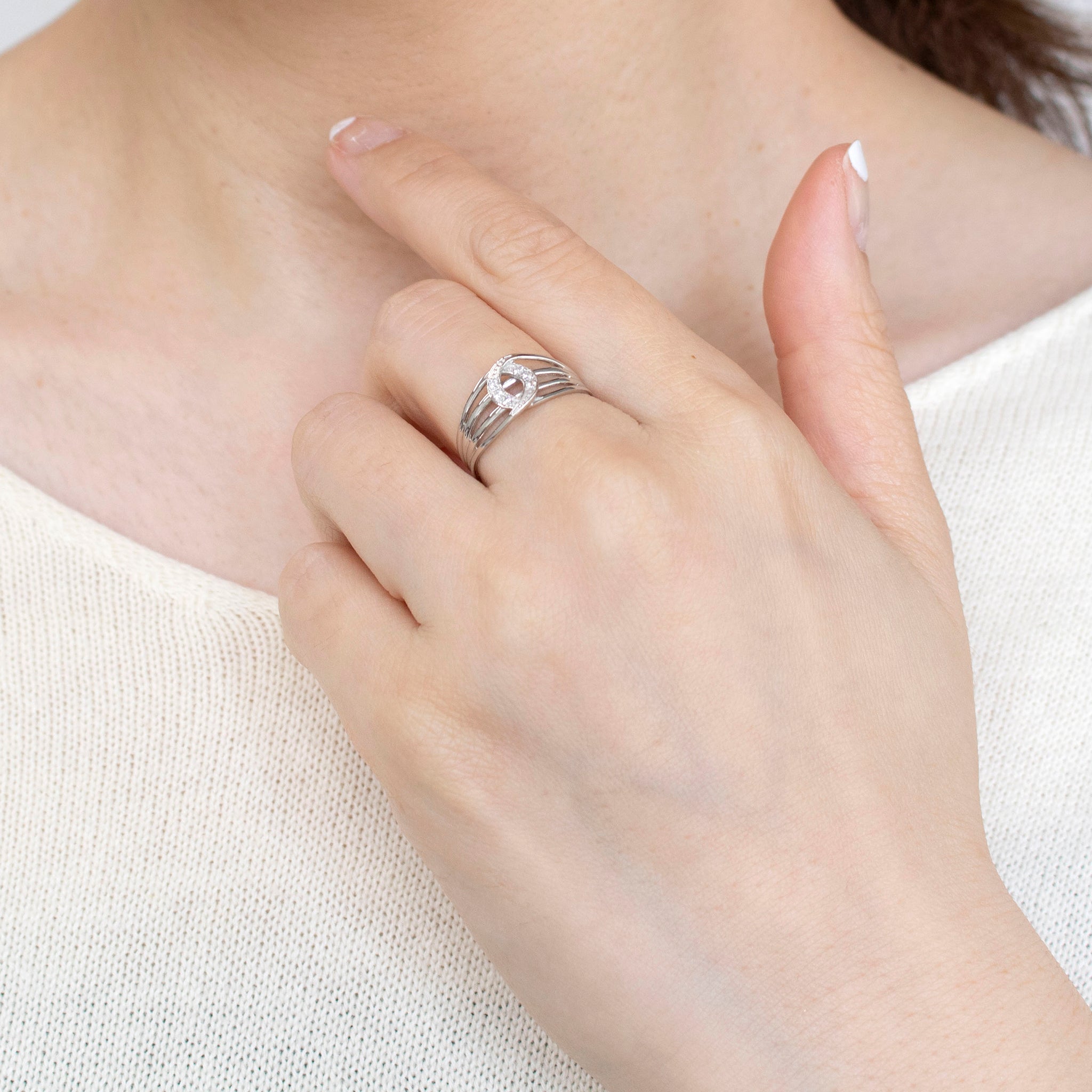 ダイヤモンド プラチナリング(4月誕生石)《25V03106》