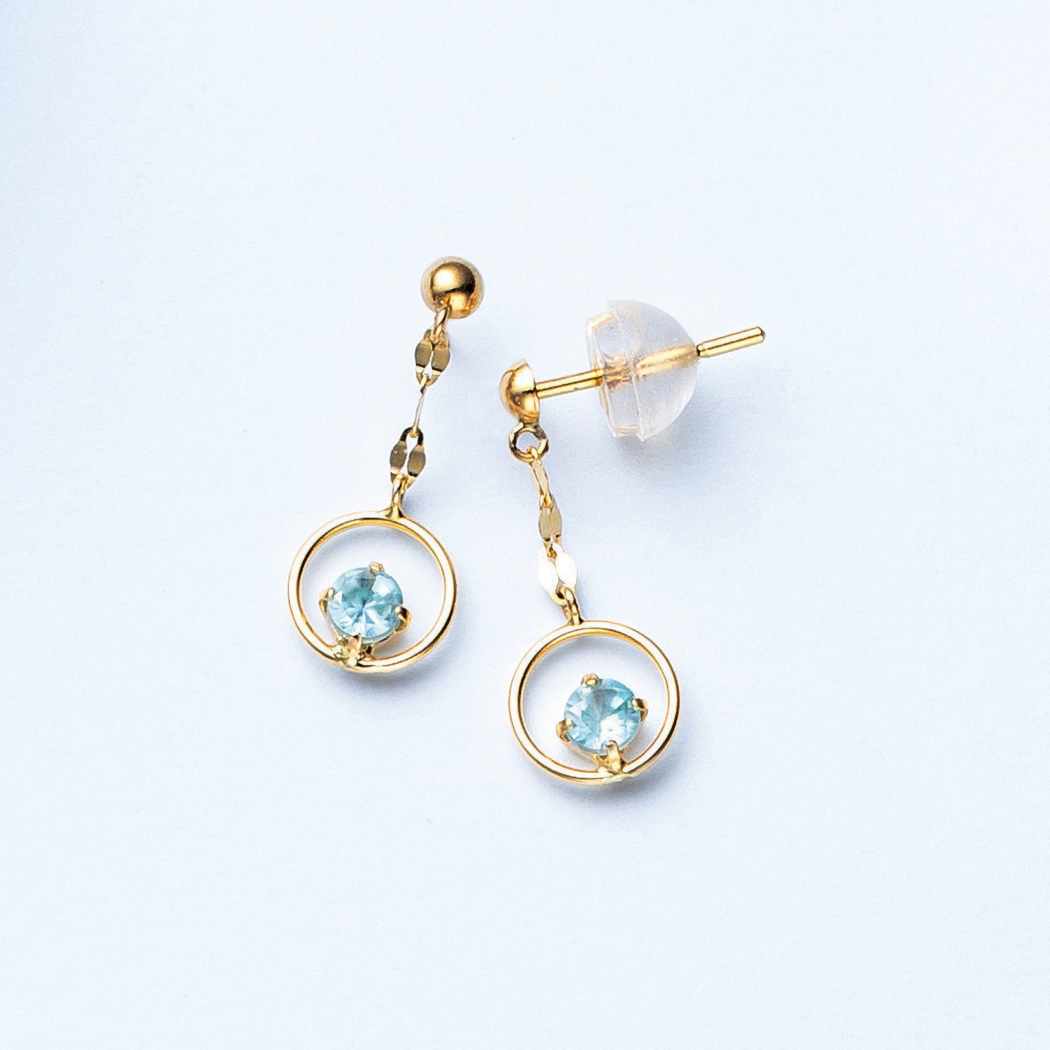 ブルージルコン K18ピアス(12月誕生石)《25V03203》