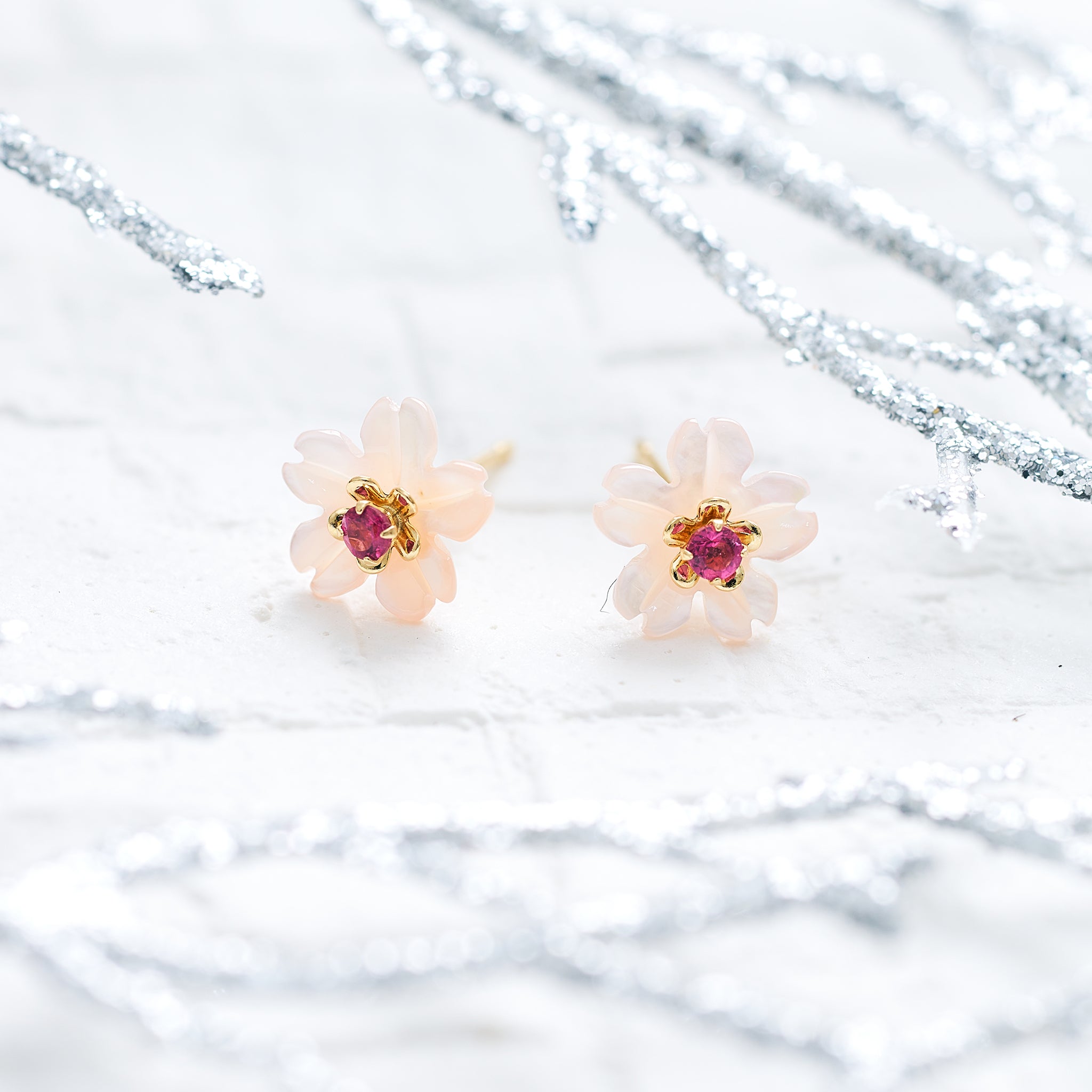 ピンクシェル/ピンクトルマリン K18ピアス(フラワーモチーフ/2Way)《25V03208》