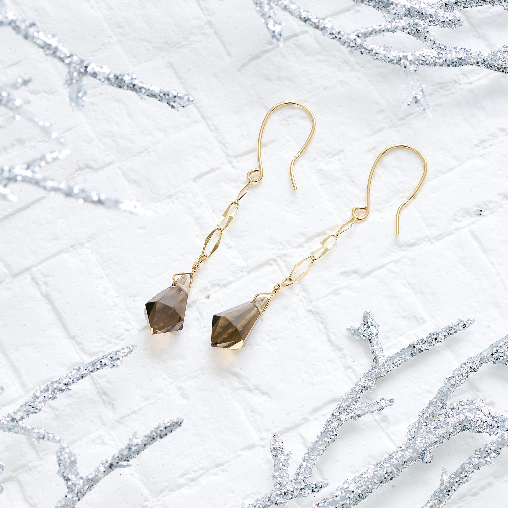 スモーキークォーツ K10ピアス(2.0カラット)《25V03210》