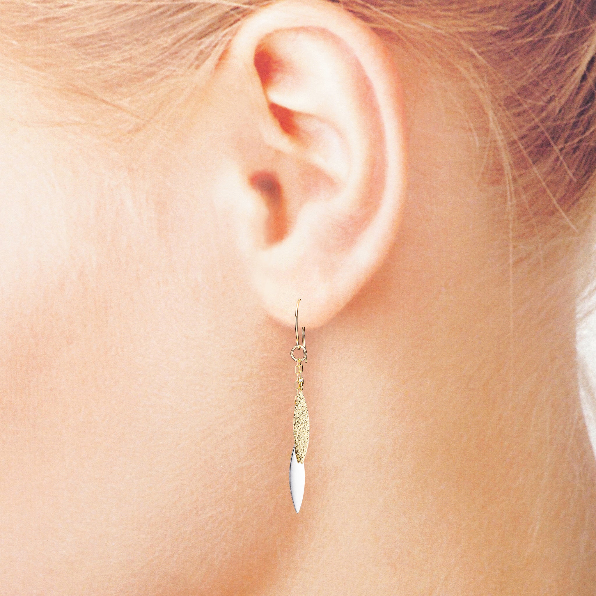 K18/プラチナピアス(スリーカラー)《25V03212》