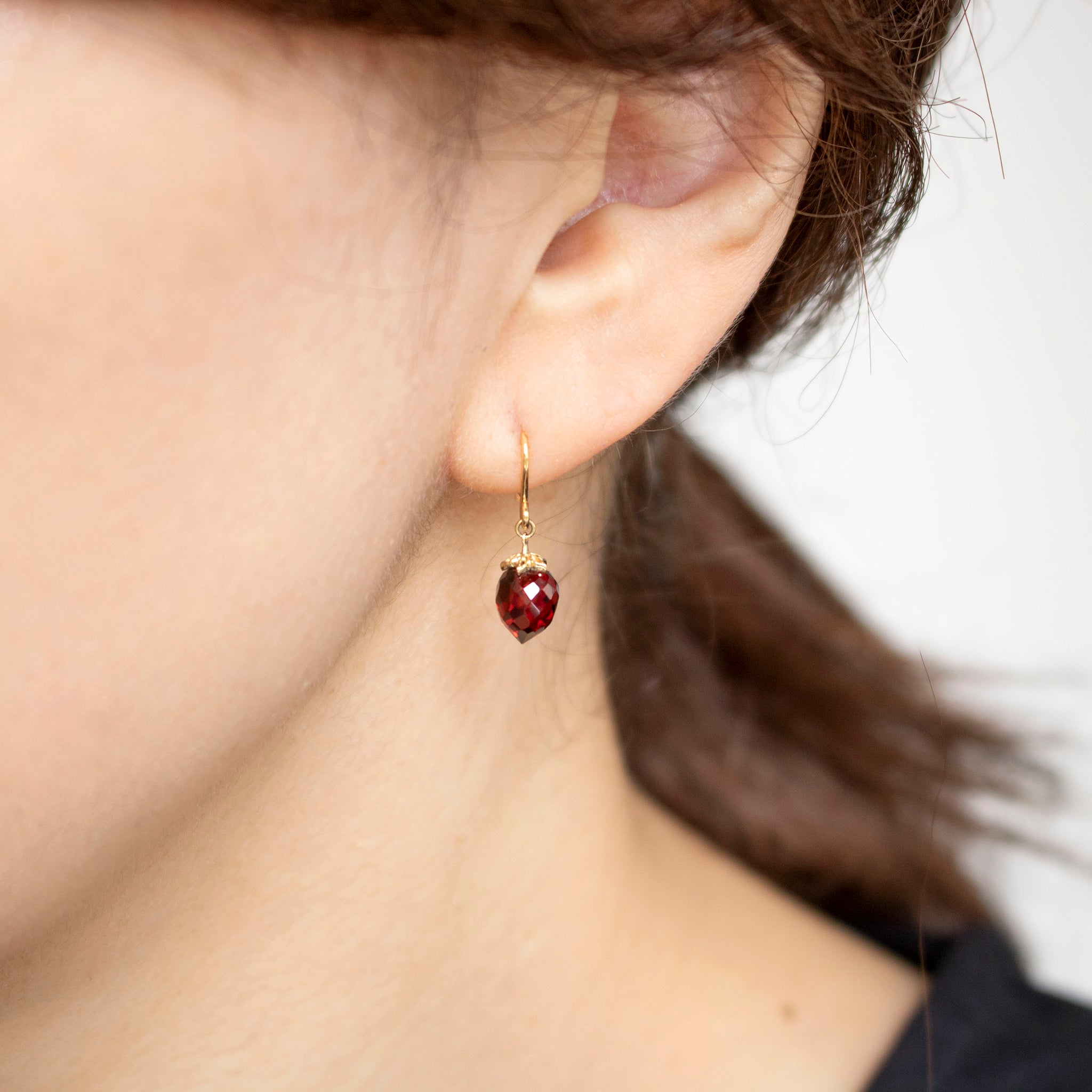 ガーネット K18ピアス(イチゴモチーフ/1月誕生石)《25V03308》