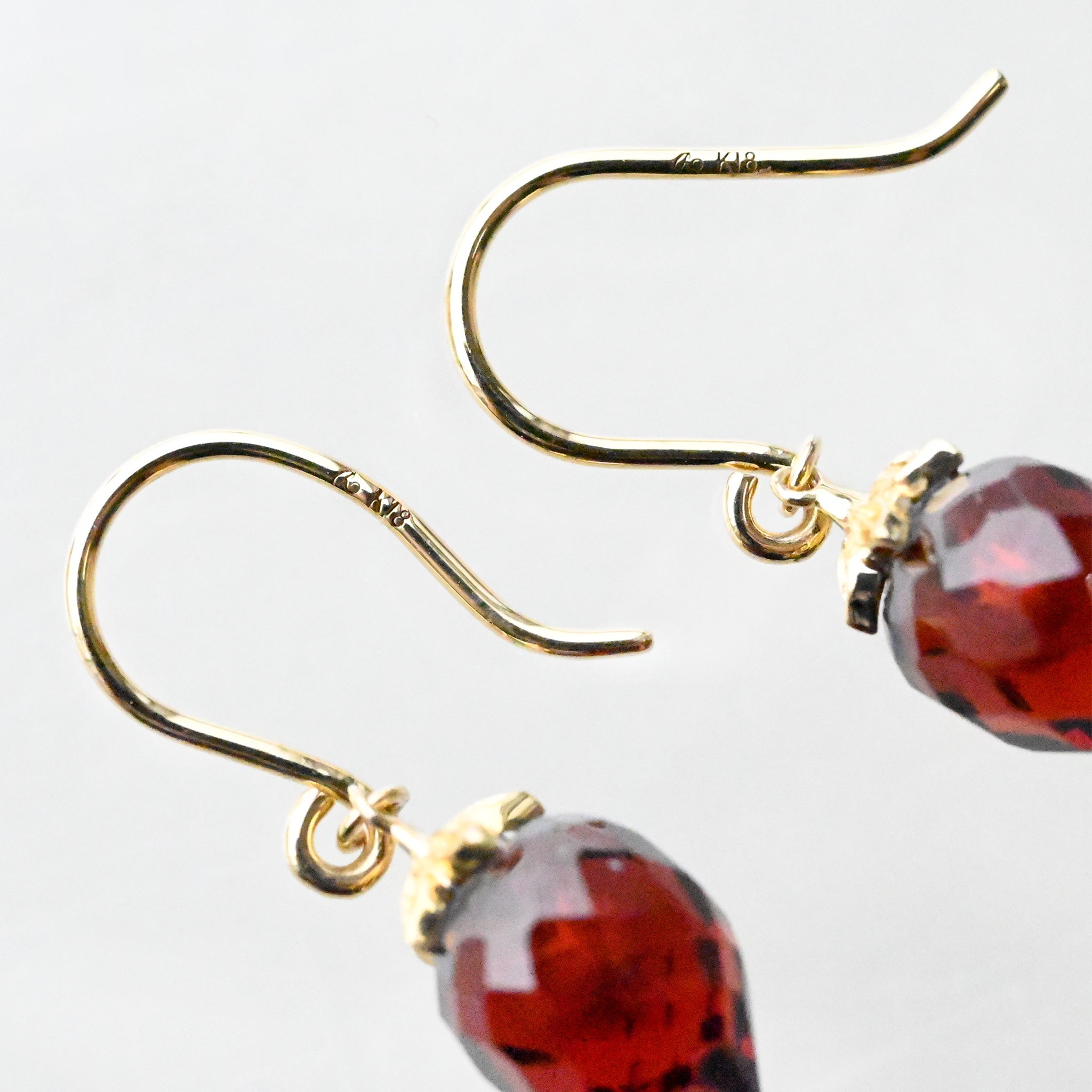 ガーネット K18ピアス(イチゴモチーフ/1月誕生石)《25V03308》