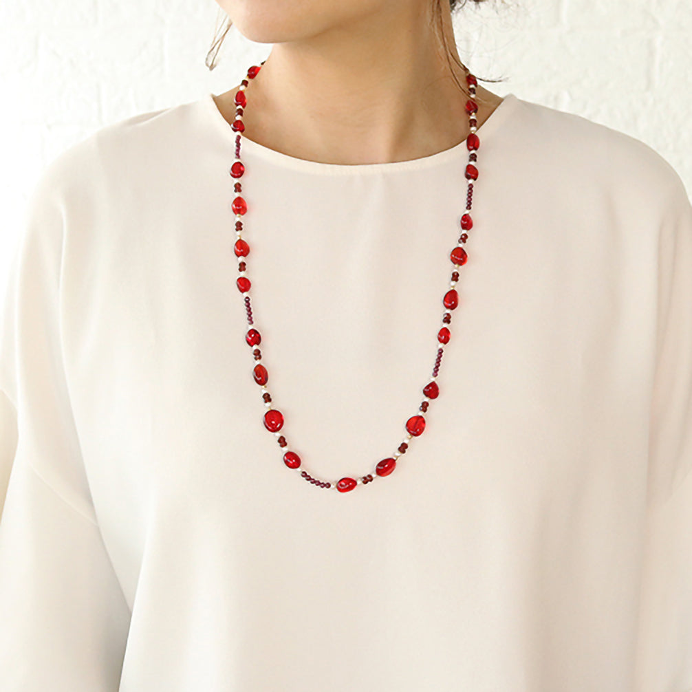 コハク/ガーネット シルバーネックレス(淡水真珠/ロング/70cm)《25V03309》