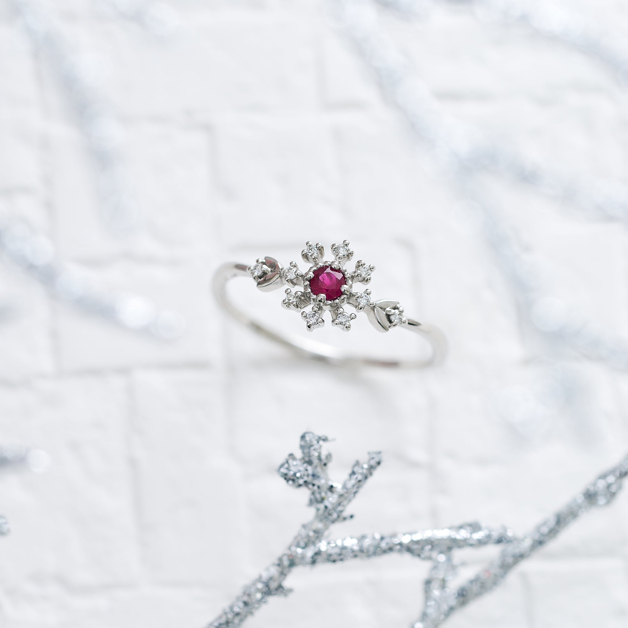 ルビー/ダイヤモンド プラチナリング(7月誕生石)《25V03401》