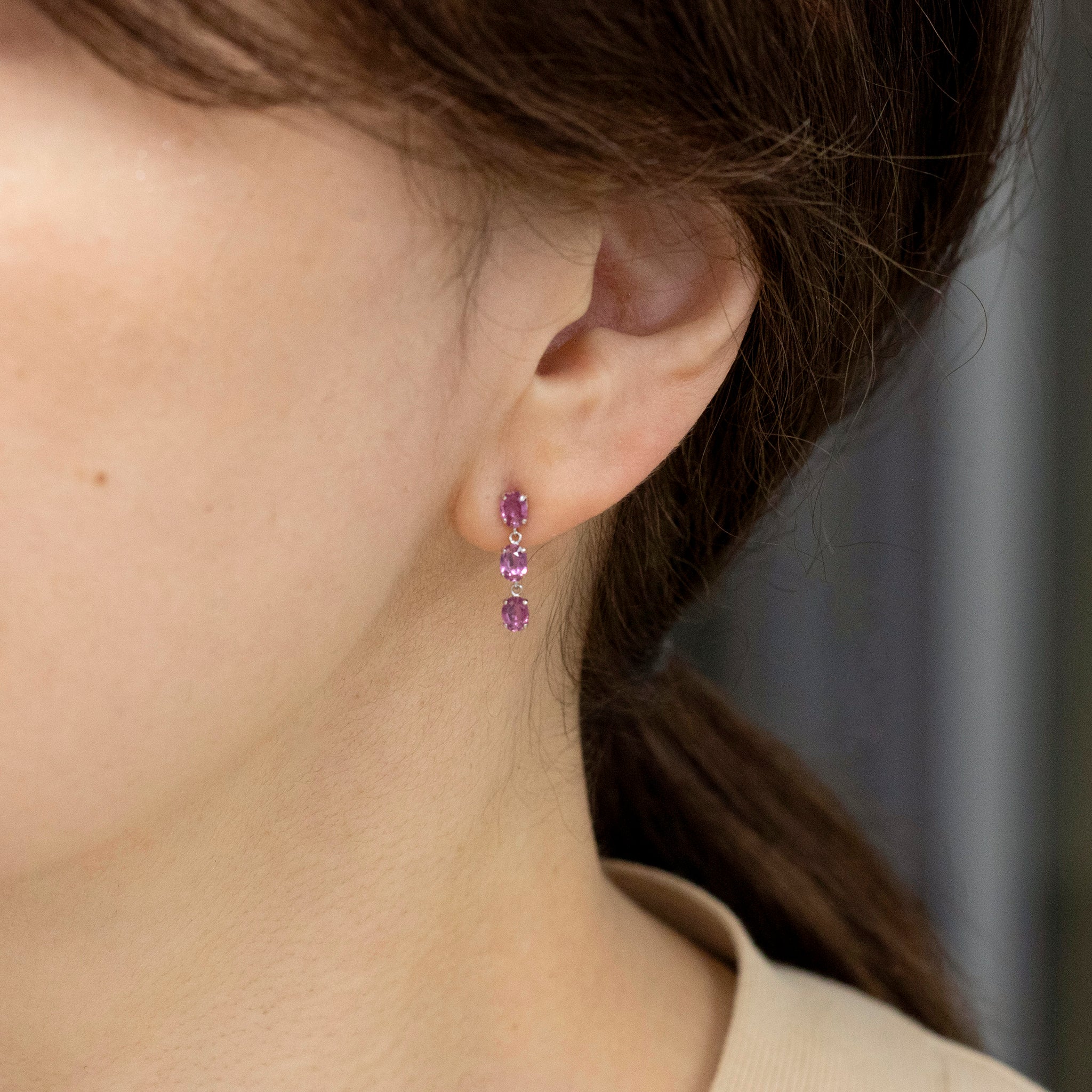 ルビー プラチナピアス(7月誕生石)《25V03406》