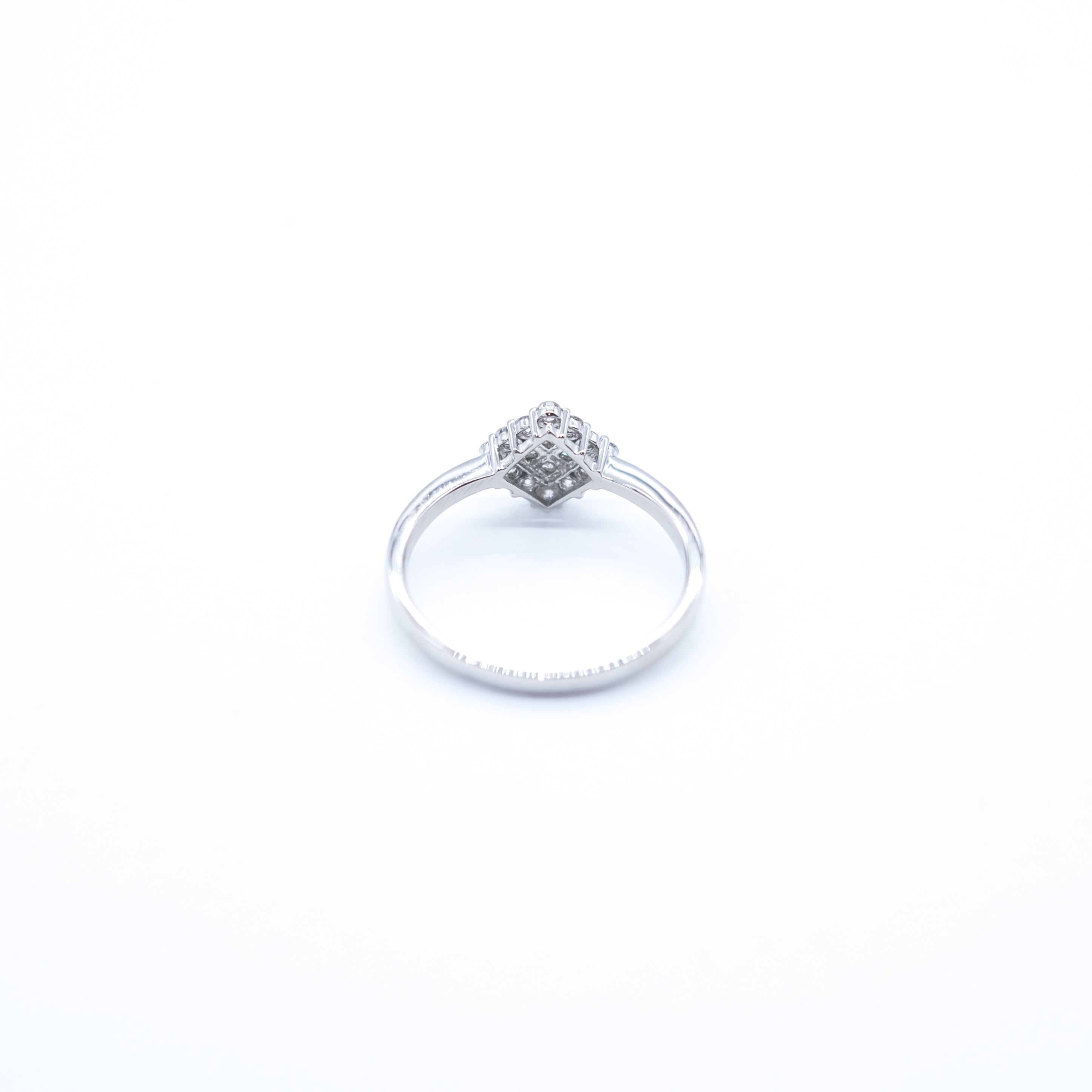 ダイヤモンド プラチナリング(4月誕生石)《25V03503》