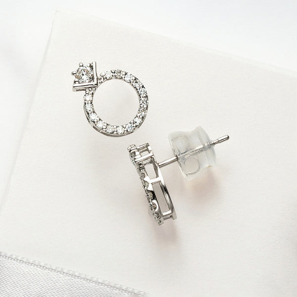 ダイヤモンド プラチナピアス(4月誕生石)《25V03508》 | 京セラ