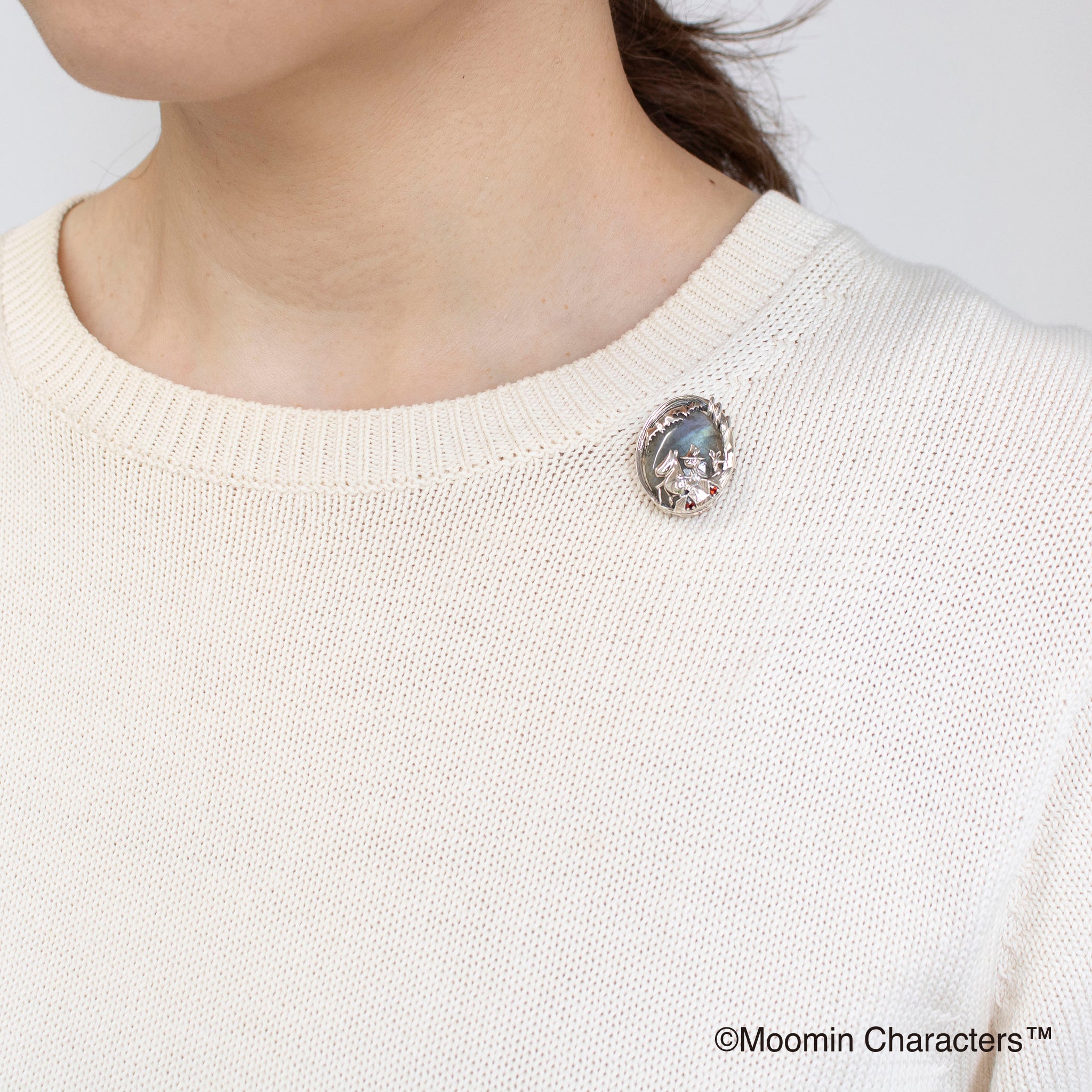 ラブラドライト/ガーネット シルバーブローチ兼ペンダントトップ(MOOMIN(ムーミン))《25V03602》