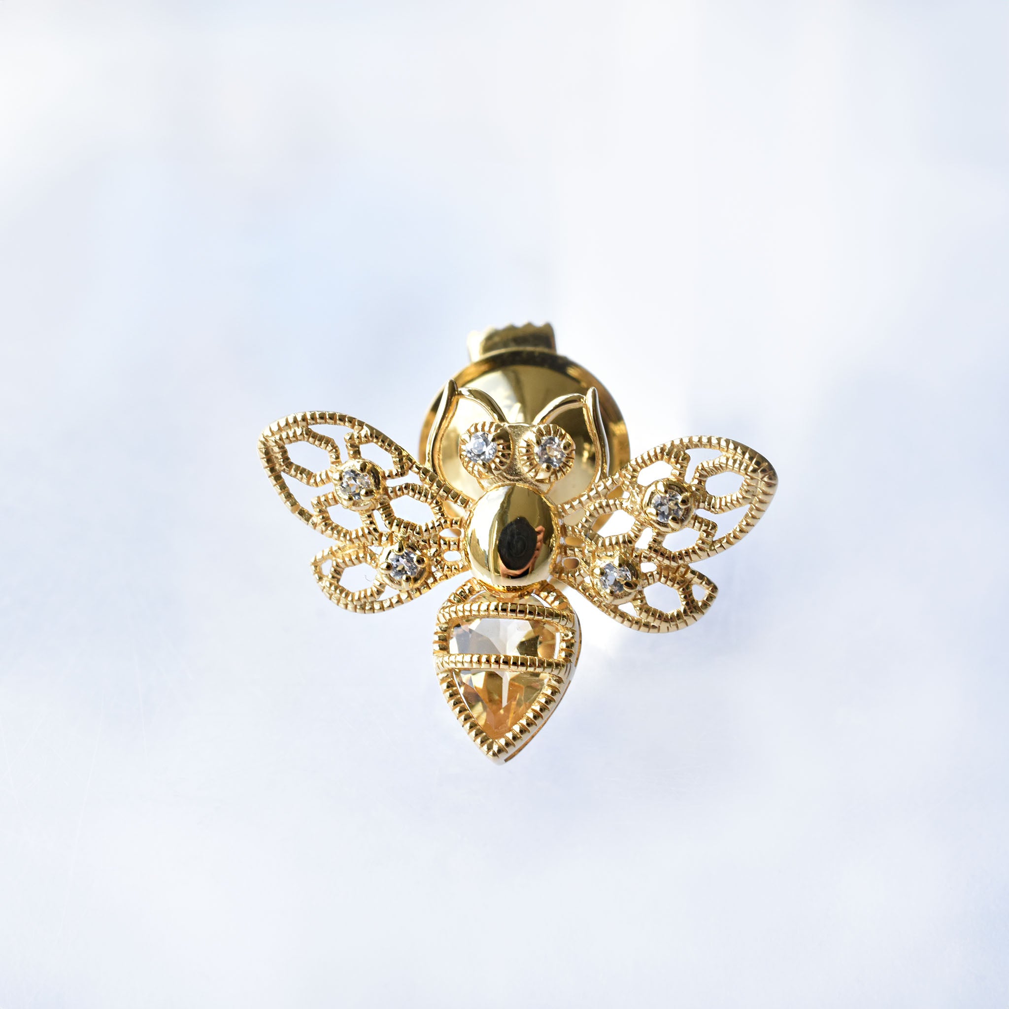 シトリン/ホワイトトパーズ シルバーブローチ(ミツバチモチーフ)《25V03606》