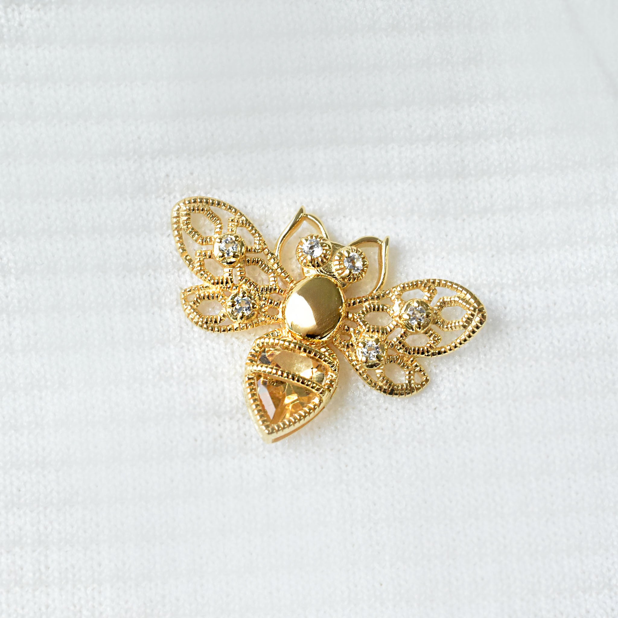 シトリン/ホワイトトパーズ シルバーブローチ(ミツバチモチーフ)《25V03606》