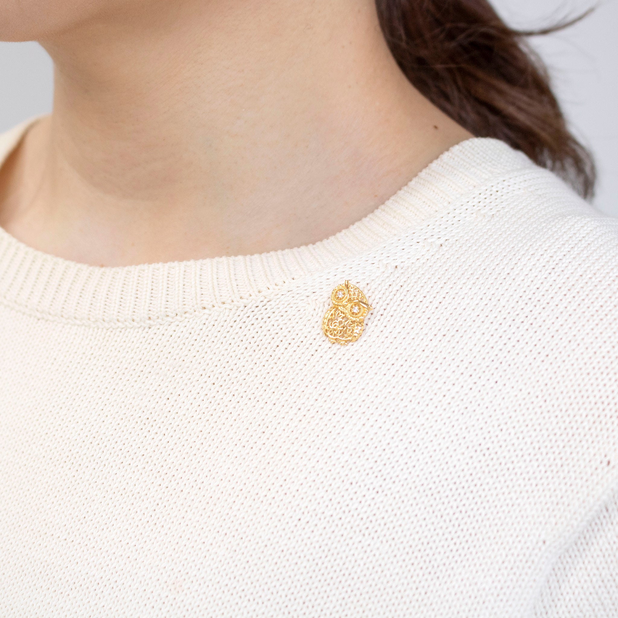 ホワイトトパーズ シルバーブローチ(11月誕生石)《25V03608》