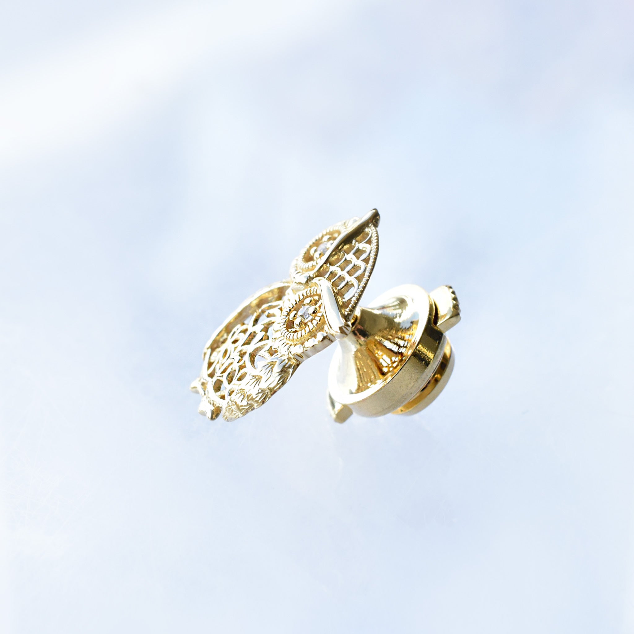 ホワイトトパーズ シルバーブローチ(11月誕生石)《25V03608》