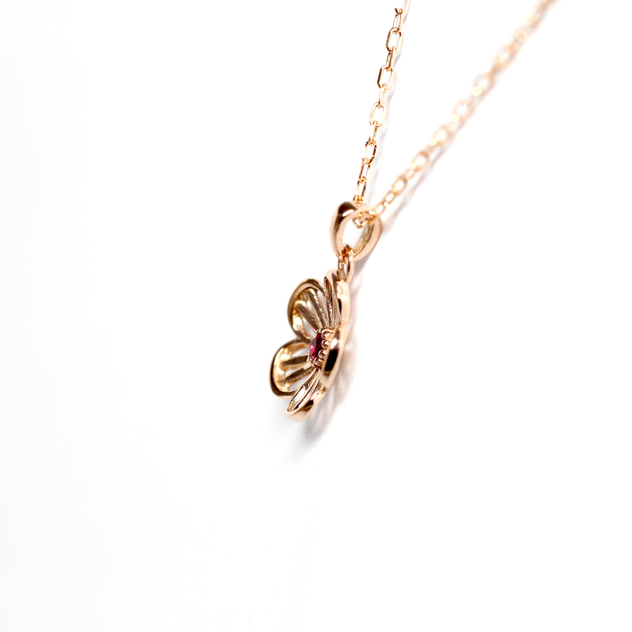 ルビー K10ネックレス(梅の花モチーフ/7月誕生石)《25V03705》