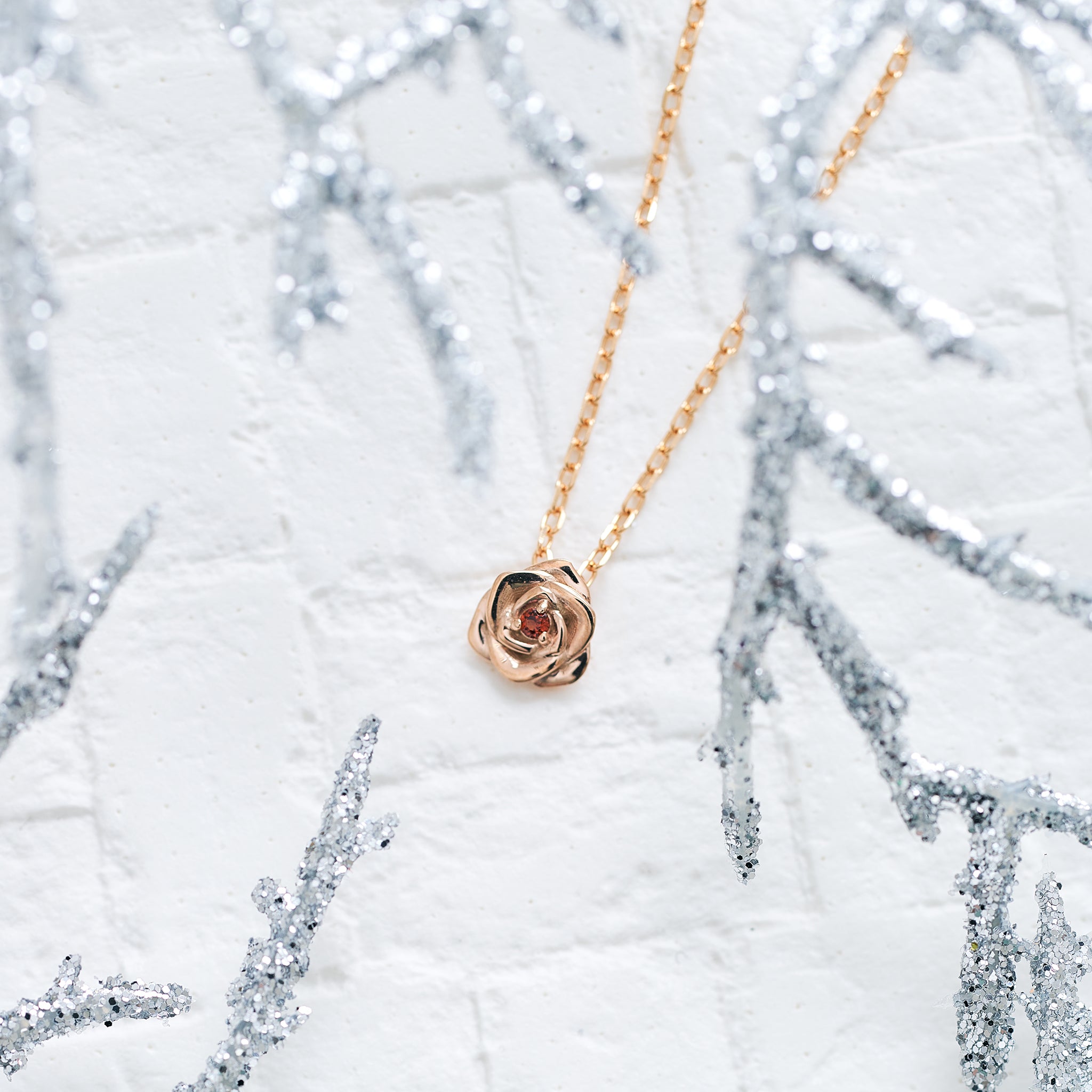 ガーネット K10ネックレス(バラモチーフ/1月誕生石)《25V03710》