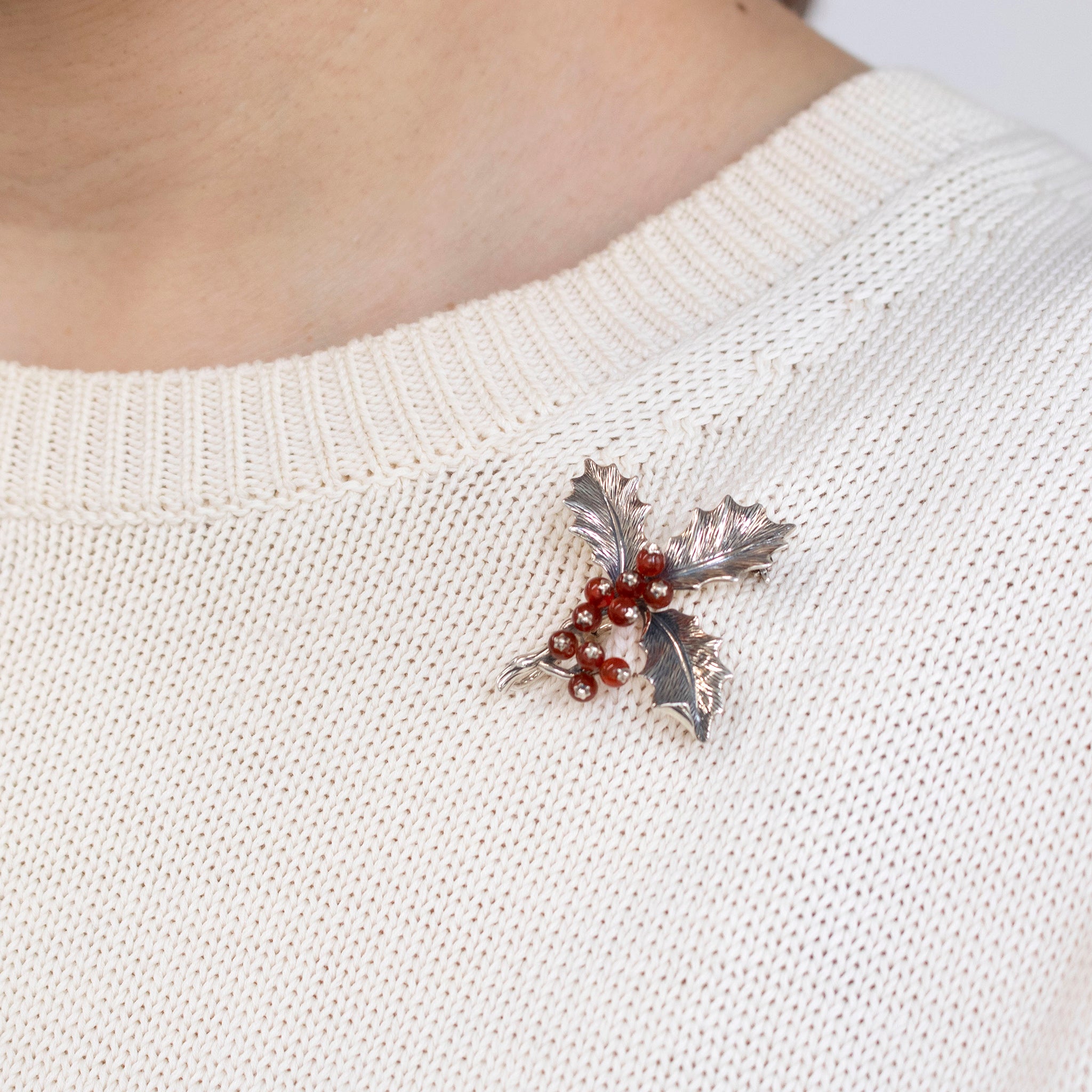 カーネリアン シルバーブローチ兼ペンダントトップ(木の実モチーフ)《25V03806》