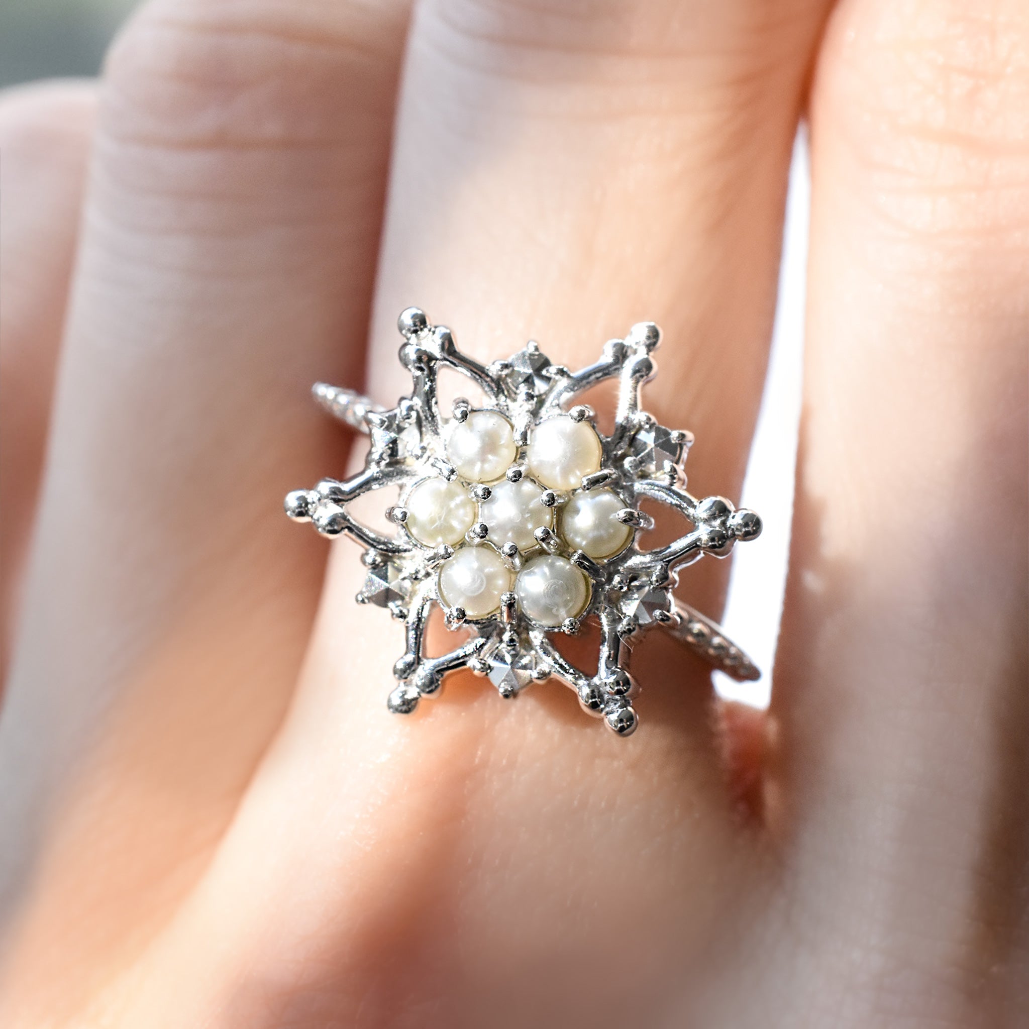 パール シルバーリング(淡水真珠/雪の結晶モチーフ/6月誕生石)《25V03813》