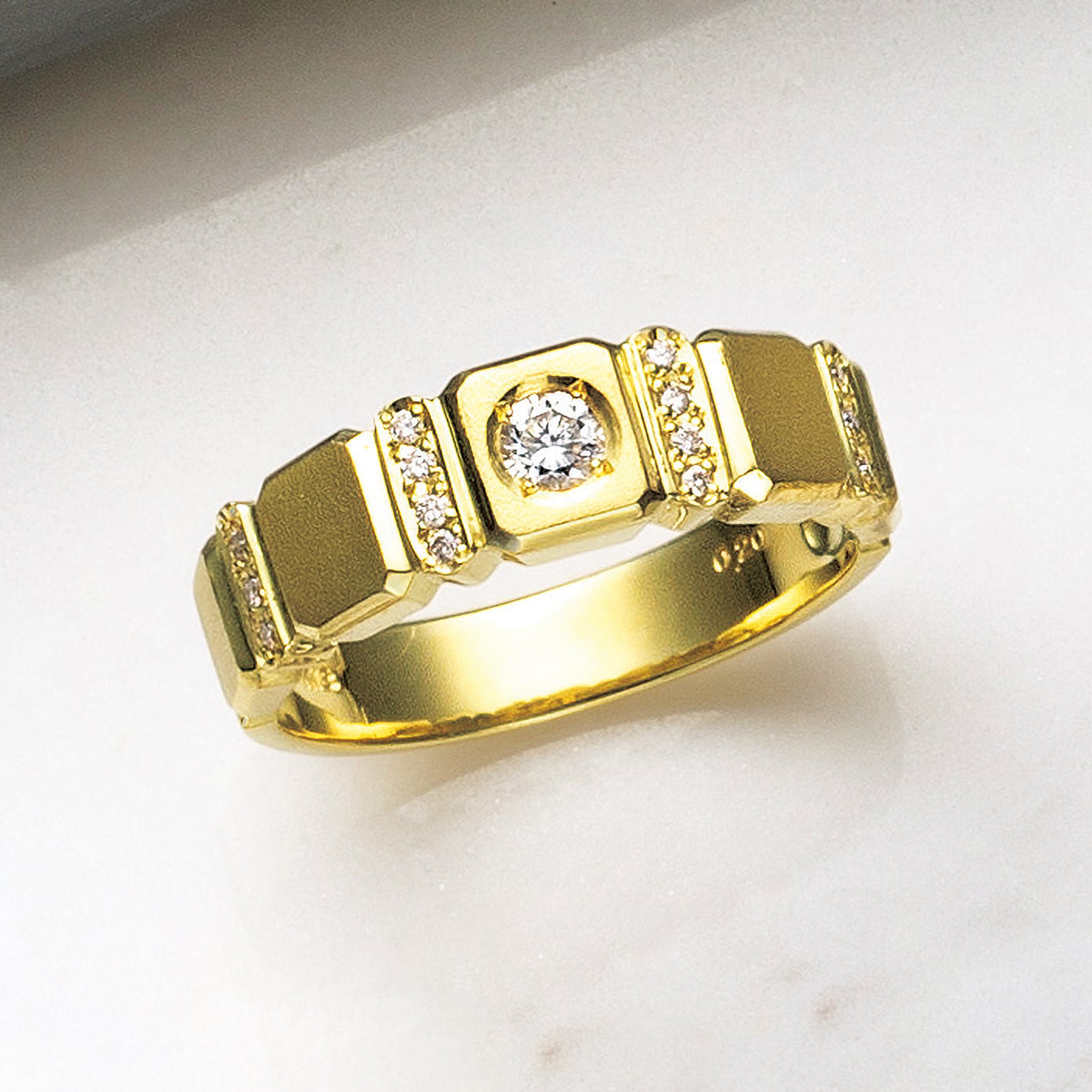 ダイヤモンド K18リング(4月誕生石/鑑別書付)《25V03904》