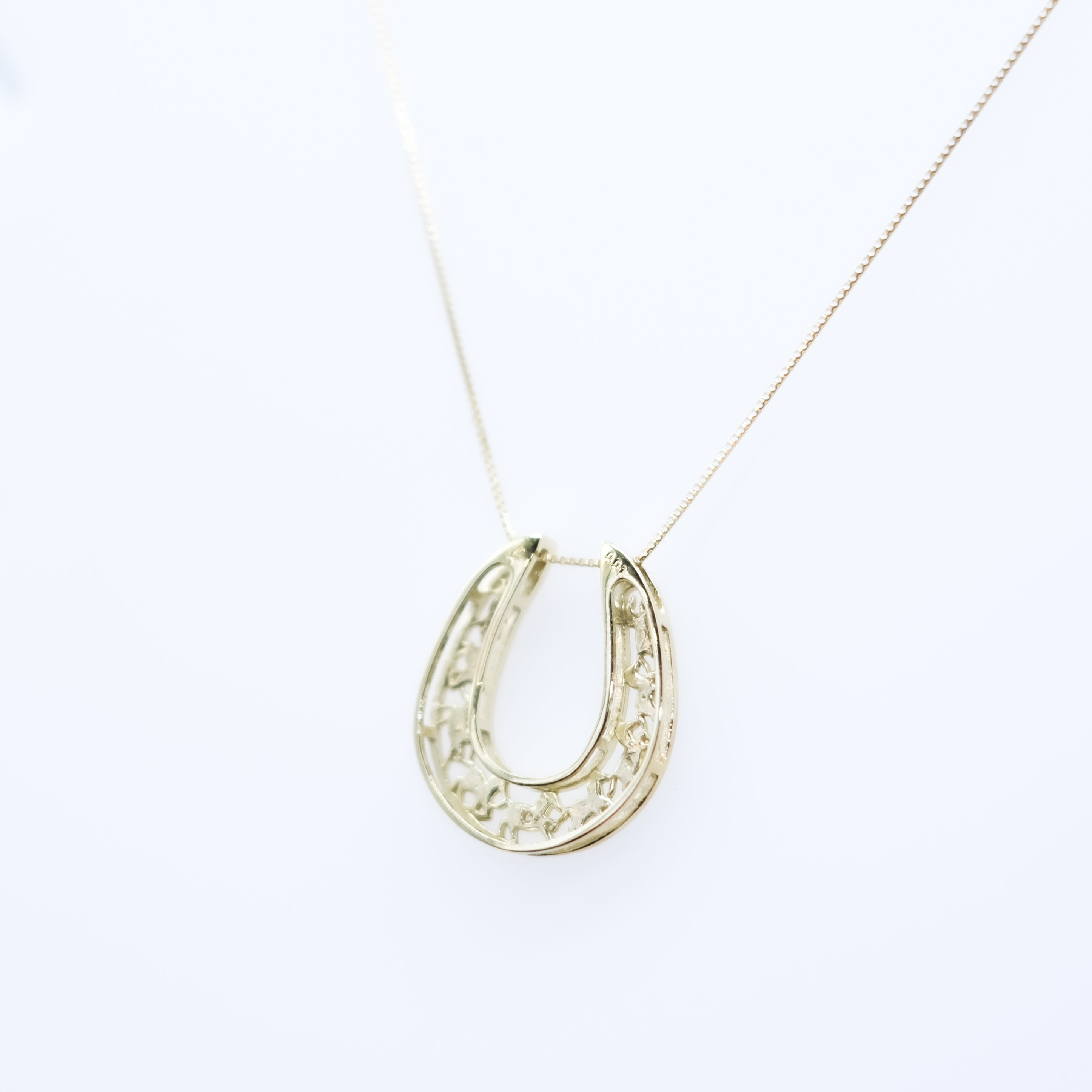 ダイヤモンド K18ネックレス(馬九行久(うまくいく）/4月誕生石)《25V04202》