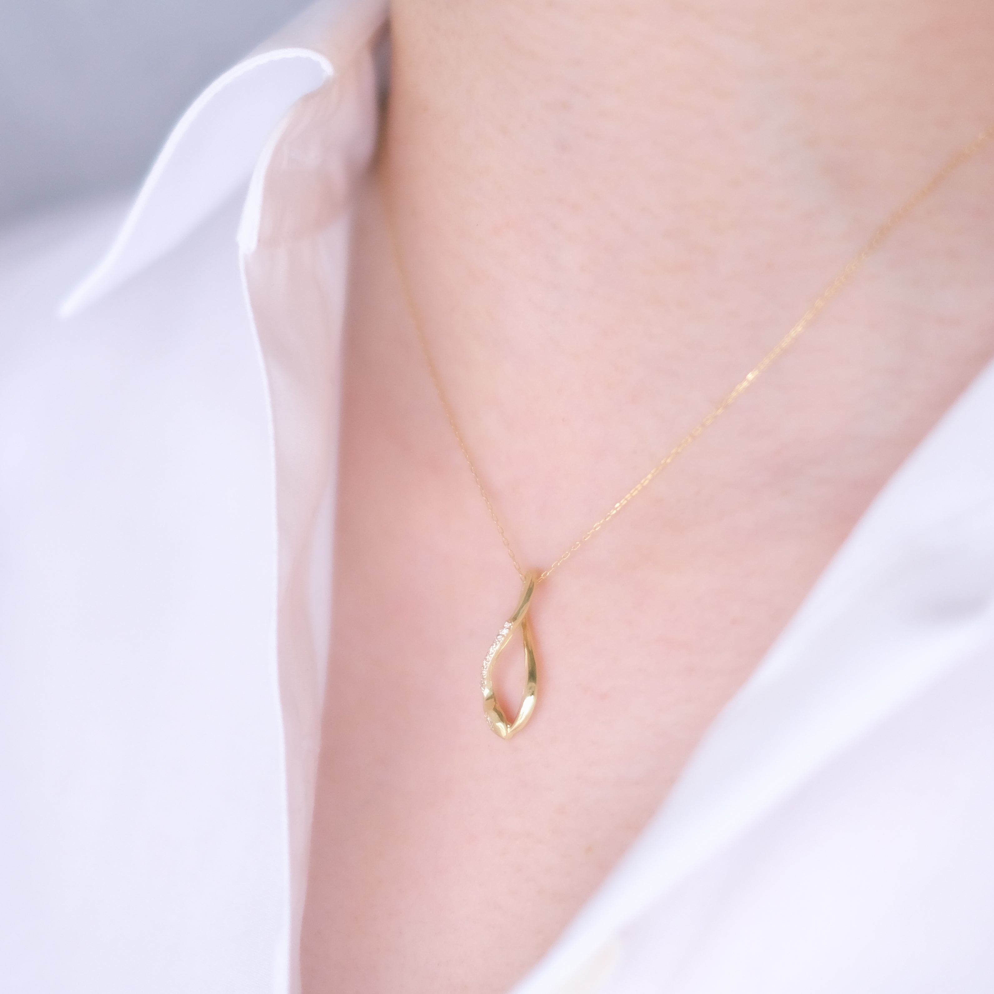 ダイヤモンド K18ネックレス(ヘビモチーフ/4月誕生石)《25V04203》