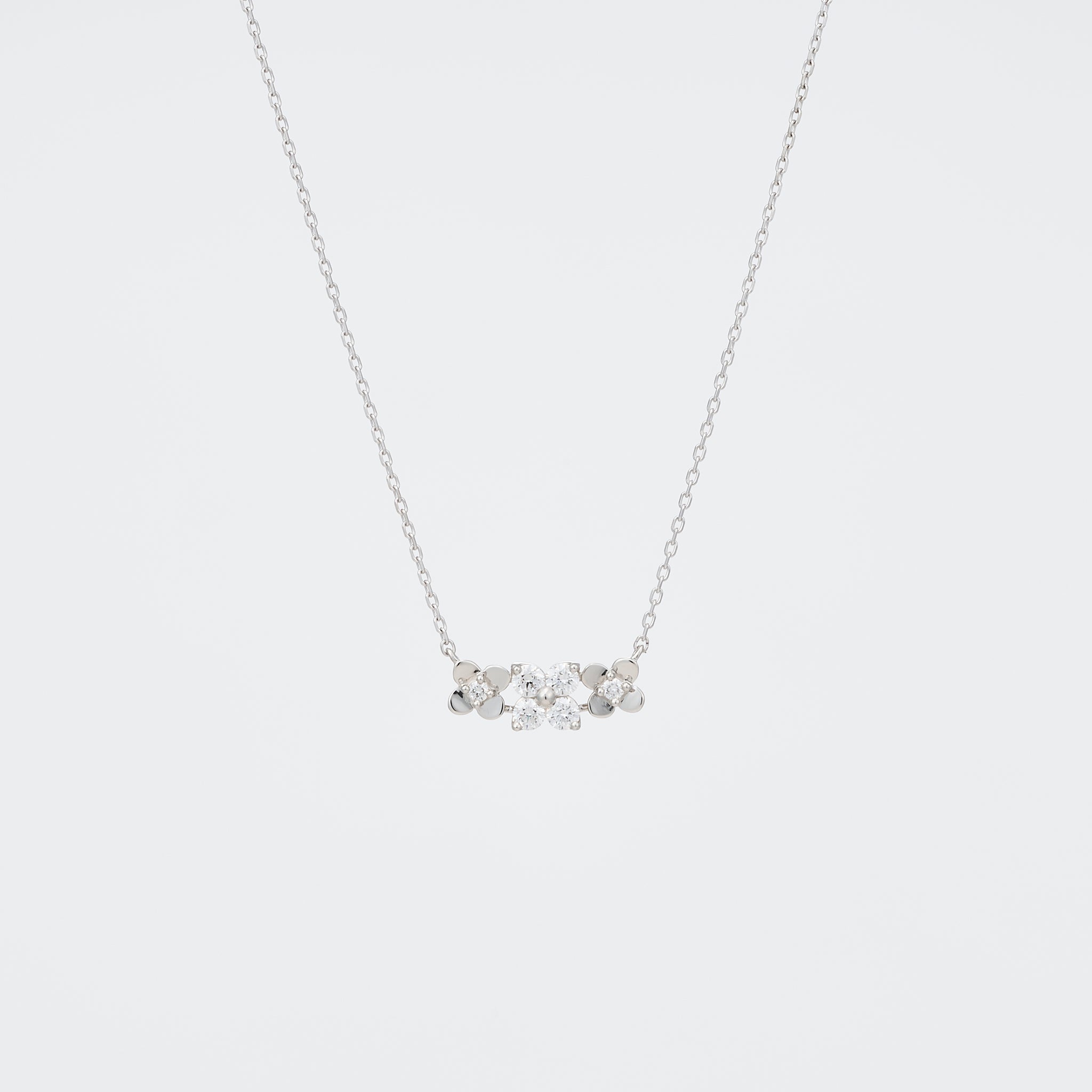 ダイヤモンド プラチナネックレス(クローバーモチーフ/4月誕生石)《26A00302》