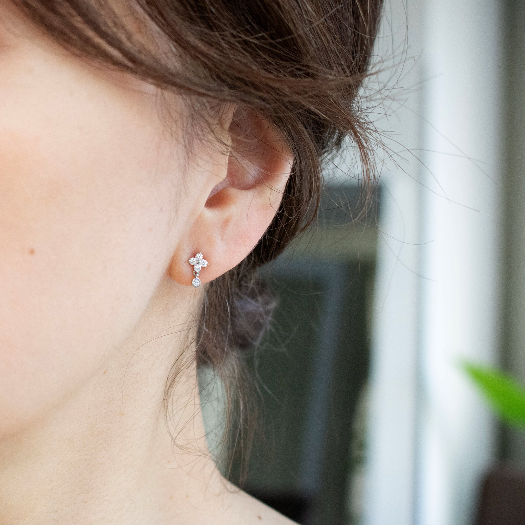 ダイヤモンド プラチナピアス(クローバーモチーフ/4月誕生石)《26A00306》