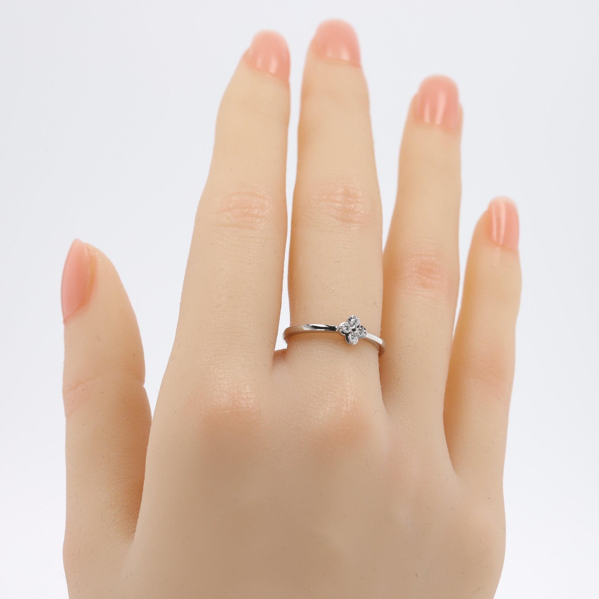 ダイヤモンド プラチナリング(クローバーモチーフ/4月誕生石)《26A00310》