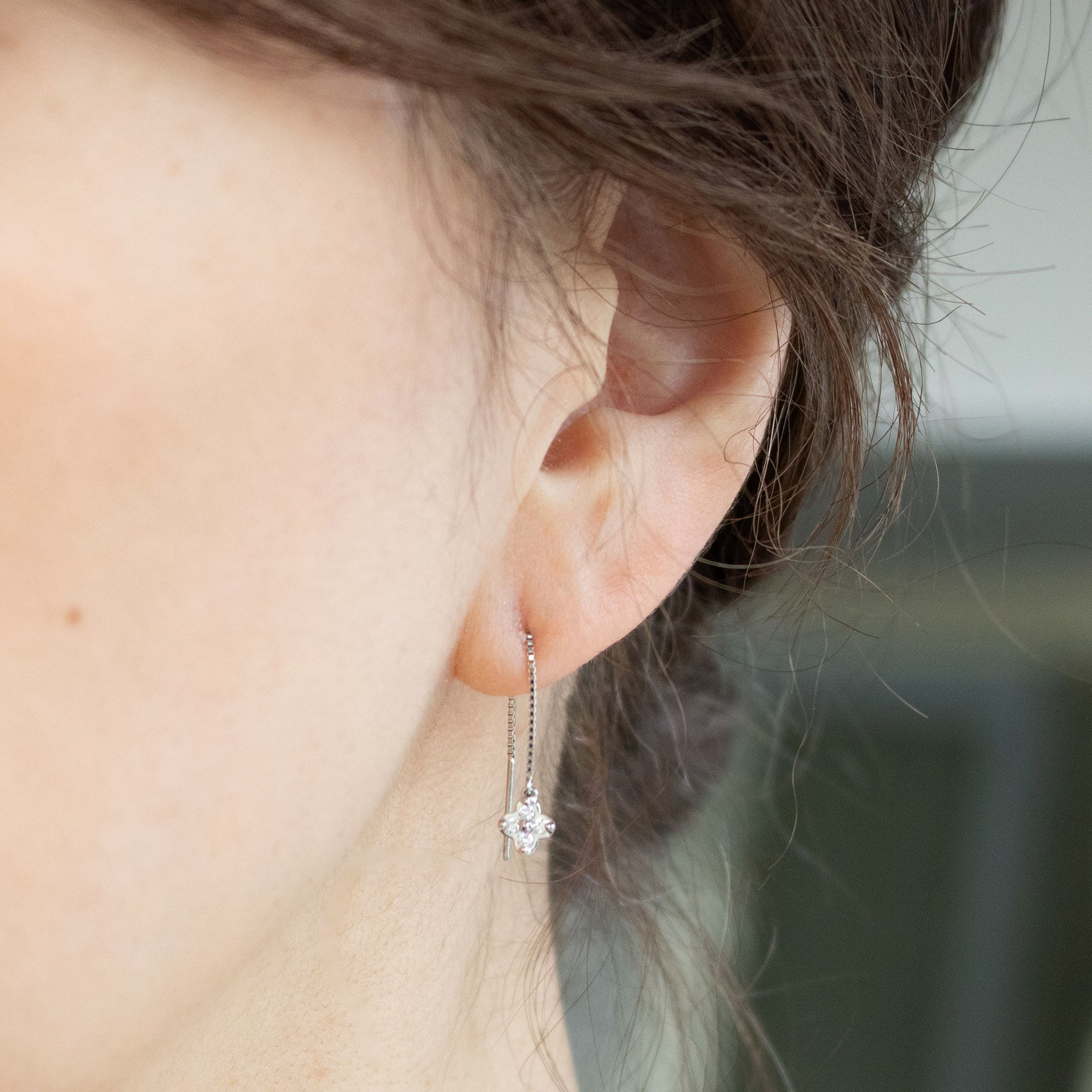 ダイヤモンド プラチナピアス(クローバーモチーフ/4月誕生石)《26A00311》