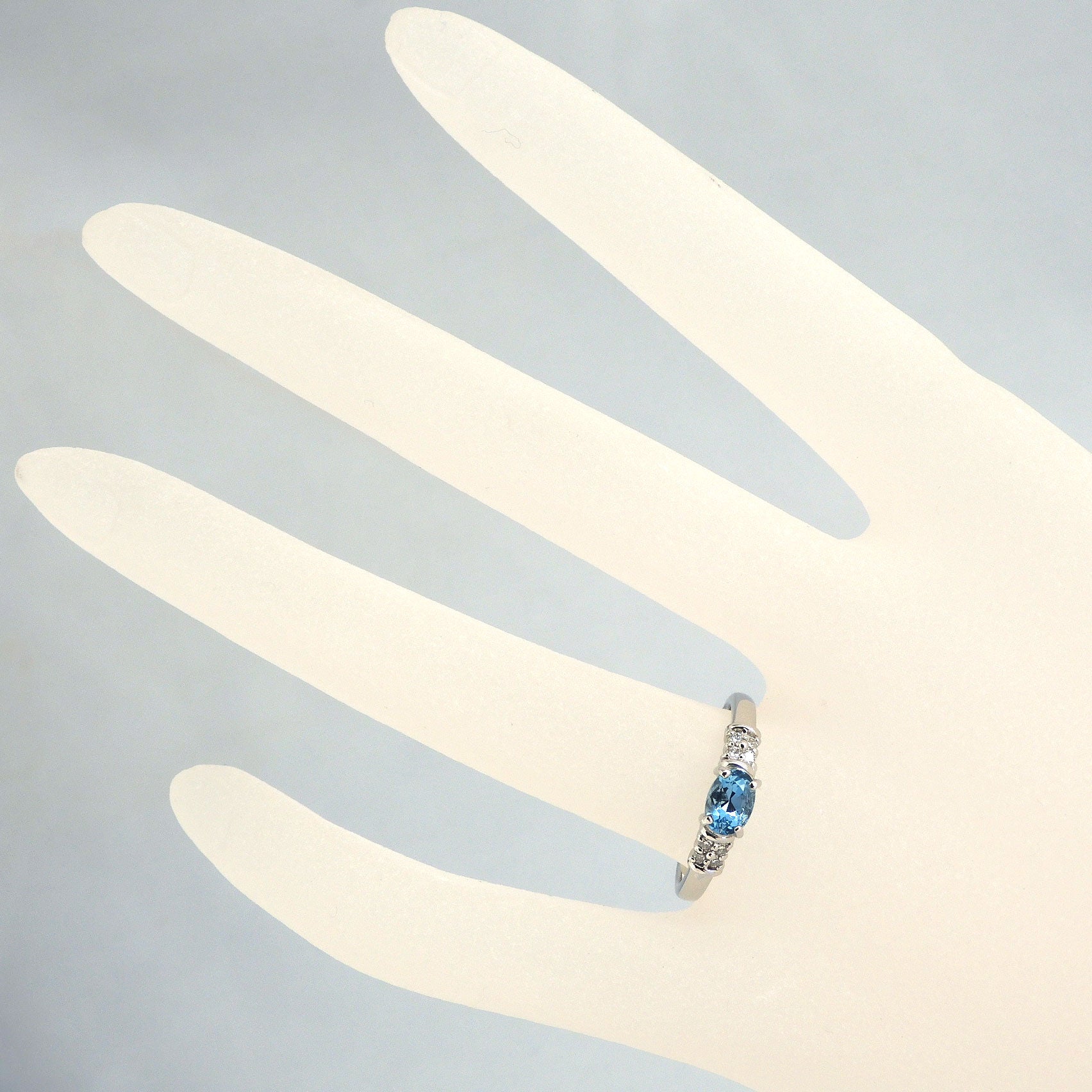 アクアマリン/ダイヤモンド プラチナリング(サンタマリアカラー/3月誕生石/鑑別書付)《26A00707》