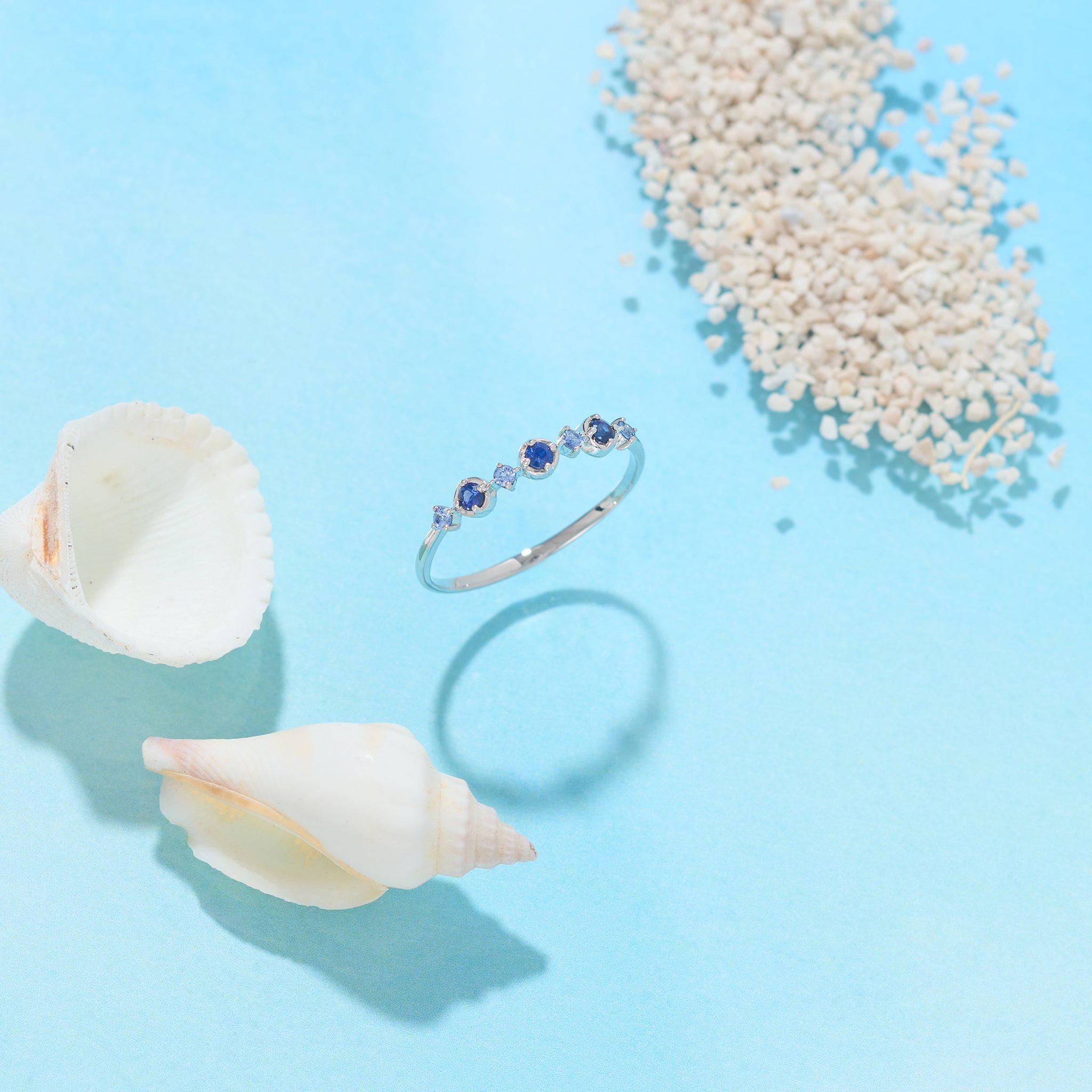 サファイア プラチナリング(9月誕生石)《26A01008》