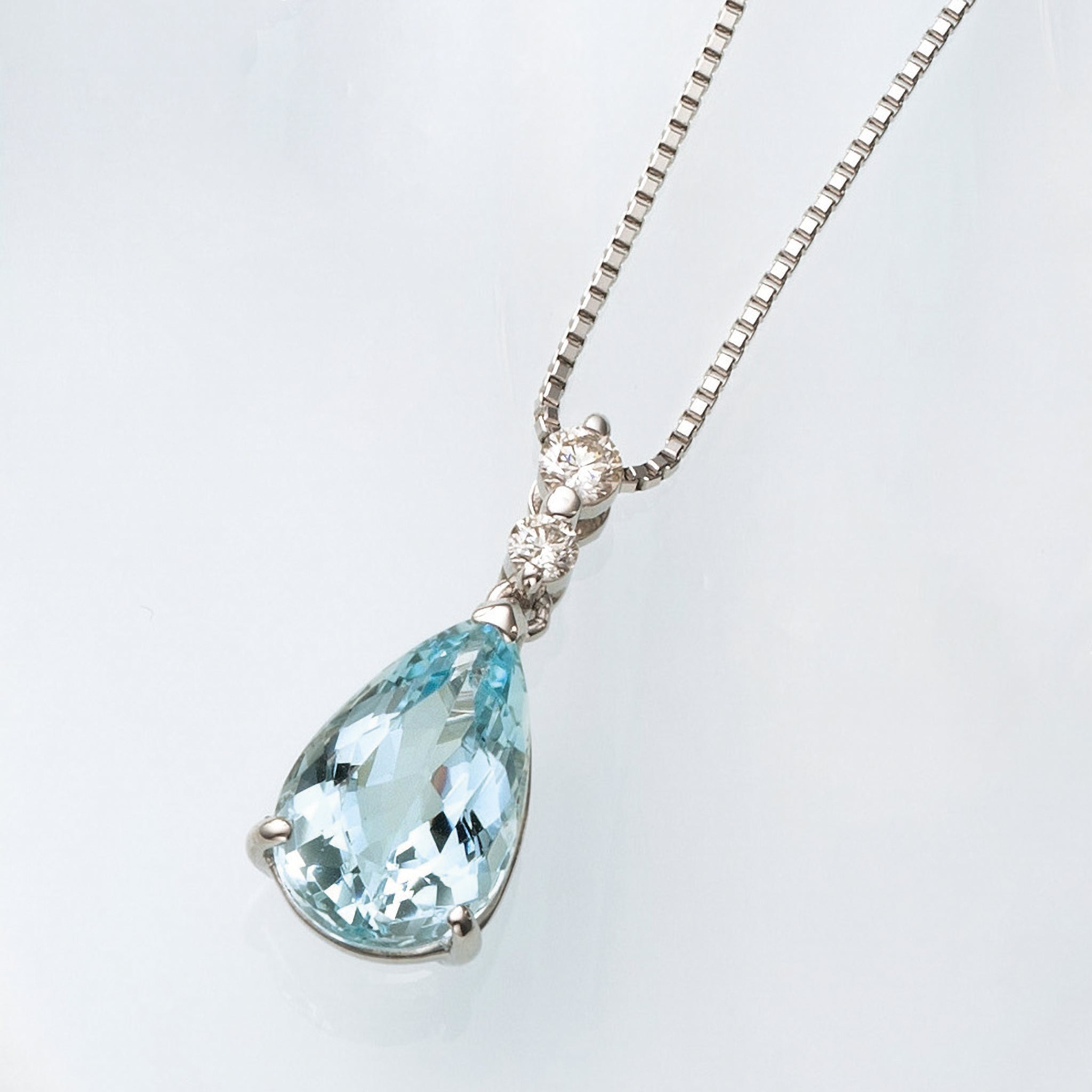 アクアマリン/ダイヤモンド プラチナネックレス(2.00カラット/ペアシェイプ/3月誕生石)《26A01104》