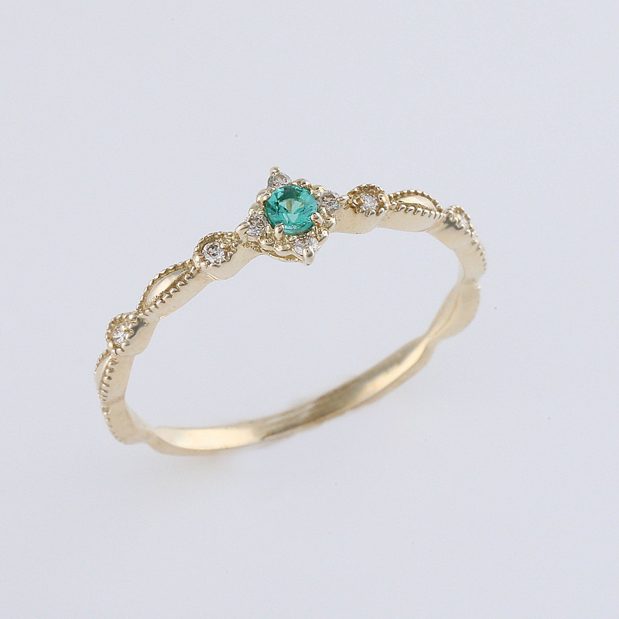 エメラルド/ダイヤモンド K10リング(5月誕生石)《26A01306》