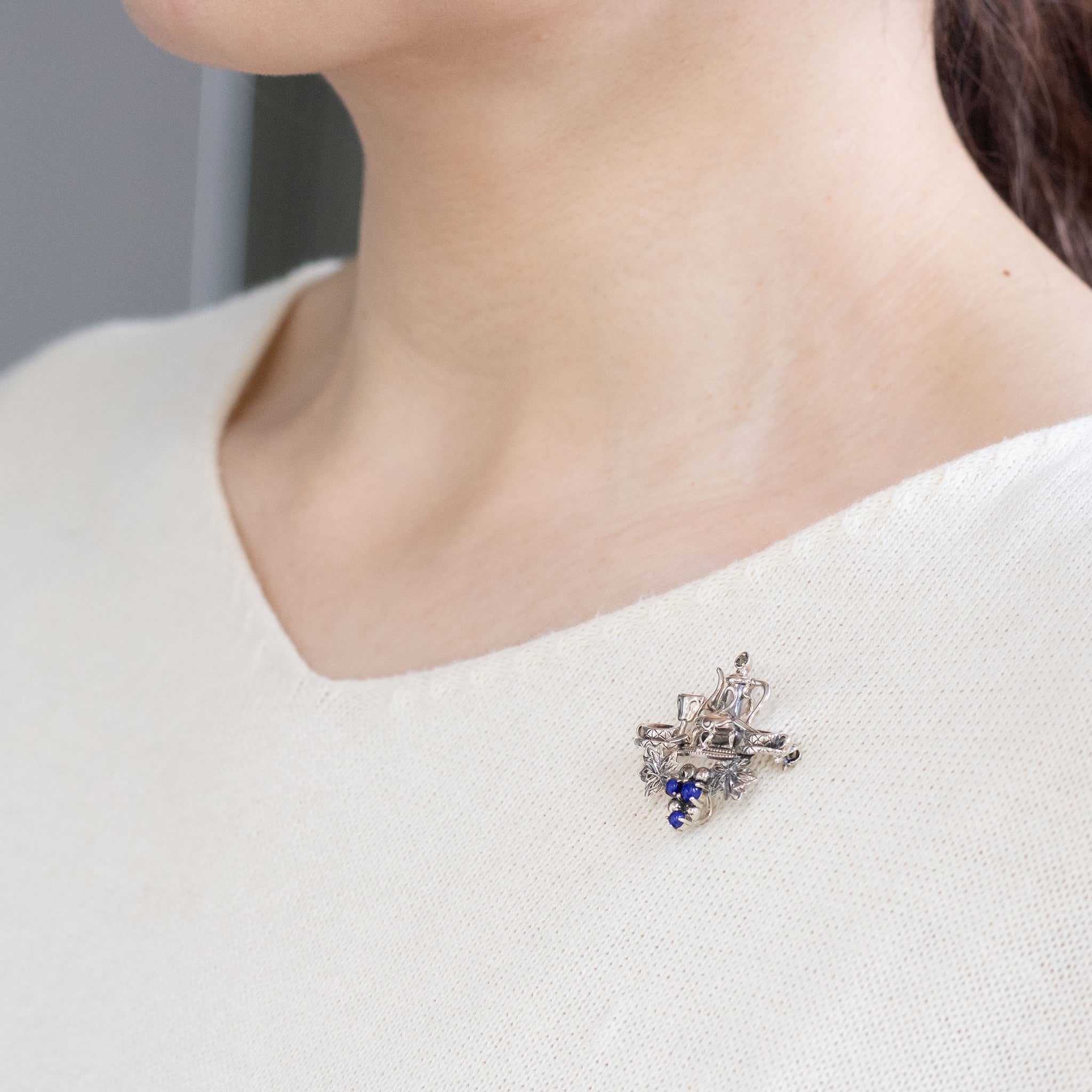 ラピスラズリ/マルカジット シルバーブローチ兼ペンダントトップ(モネ「昼食」モチーフ)《26A01401》