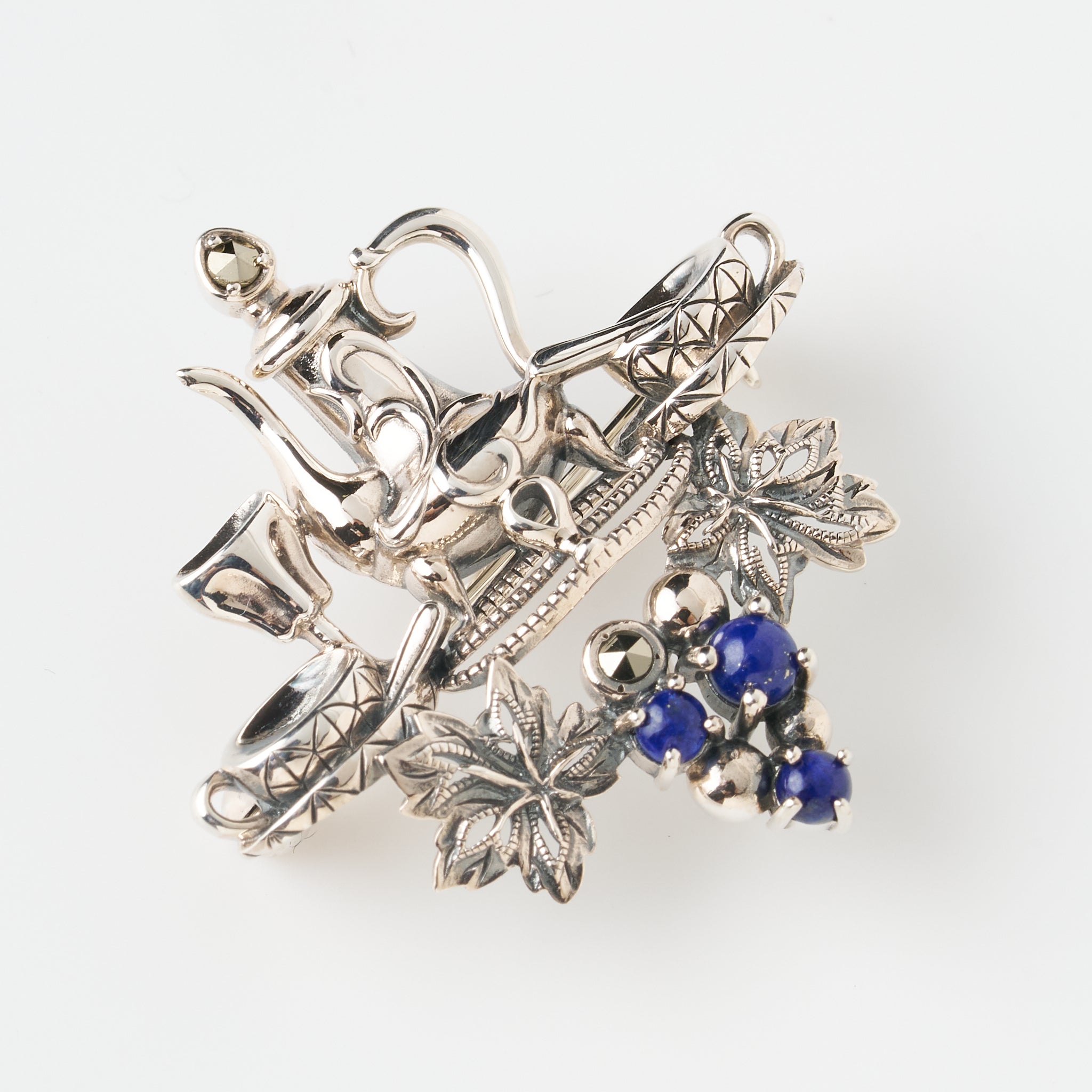 ラピスラズリ/マルカジット シルバーブローチ兼ペンダントトップ(モネ「昼食」モチーフ)《26A01401》