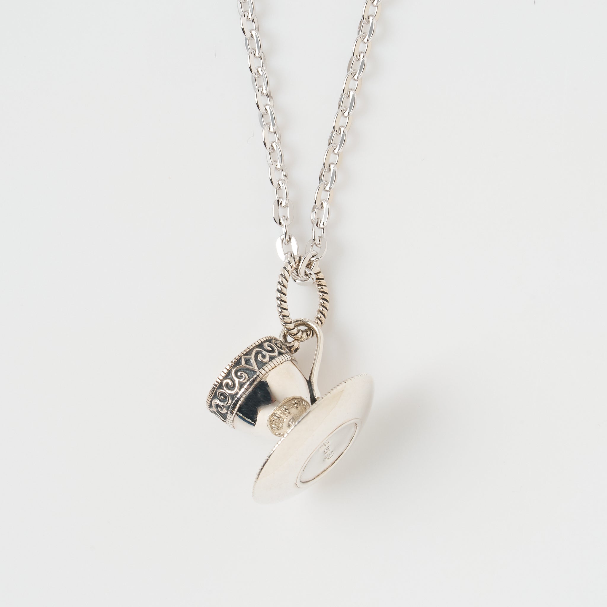 シルバーネックレス(ティーカップ＆ソーサーモチーフ)《26A01403》