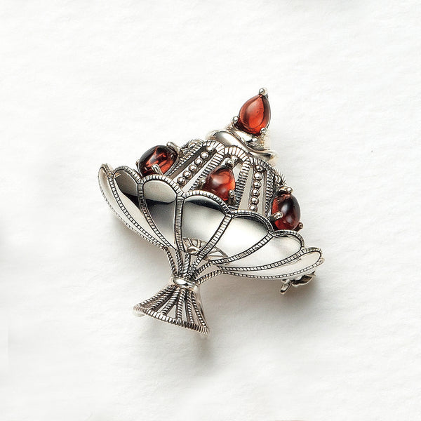 ガーネット シルバーブローチ兼ペンダントトップ(ケーキモチーフ/1月
