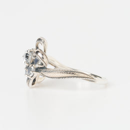 ホワイトトパーズ/ラブラドライト シルバーリング(リボンモチーフ)《26A01407》