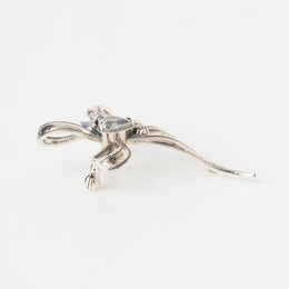 ホワイトトパーズ/ラブラドライト シルバーブローチ兼ペンダントトップ(リボンモチーフ)《26A01408》