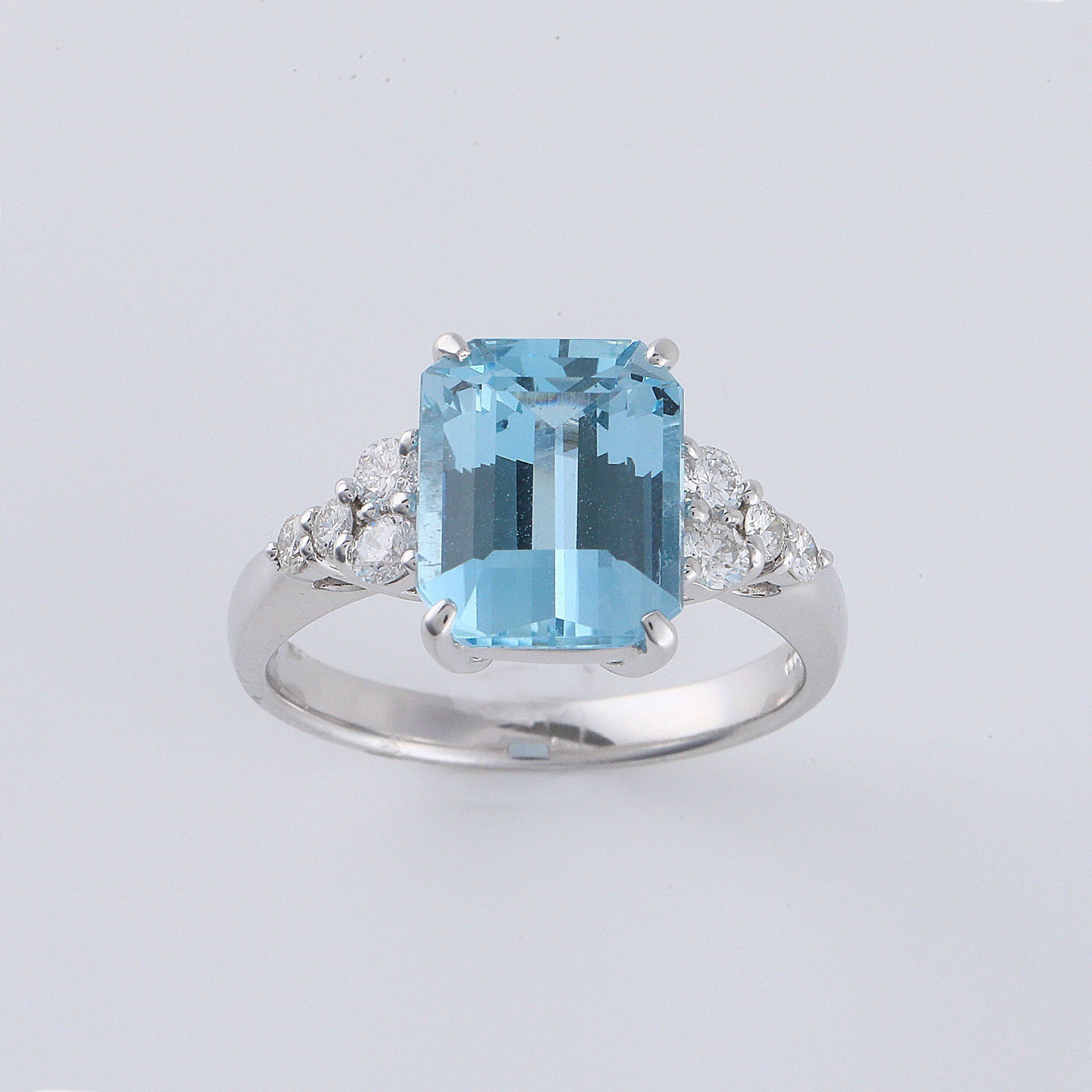 【限定1点】アクアマリン/ダイヤモンド プラチナリング(2.71カラット/エメラルドカット/3月誕生石)《26A01603》