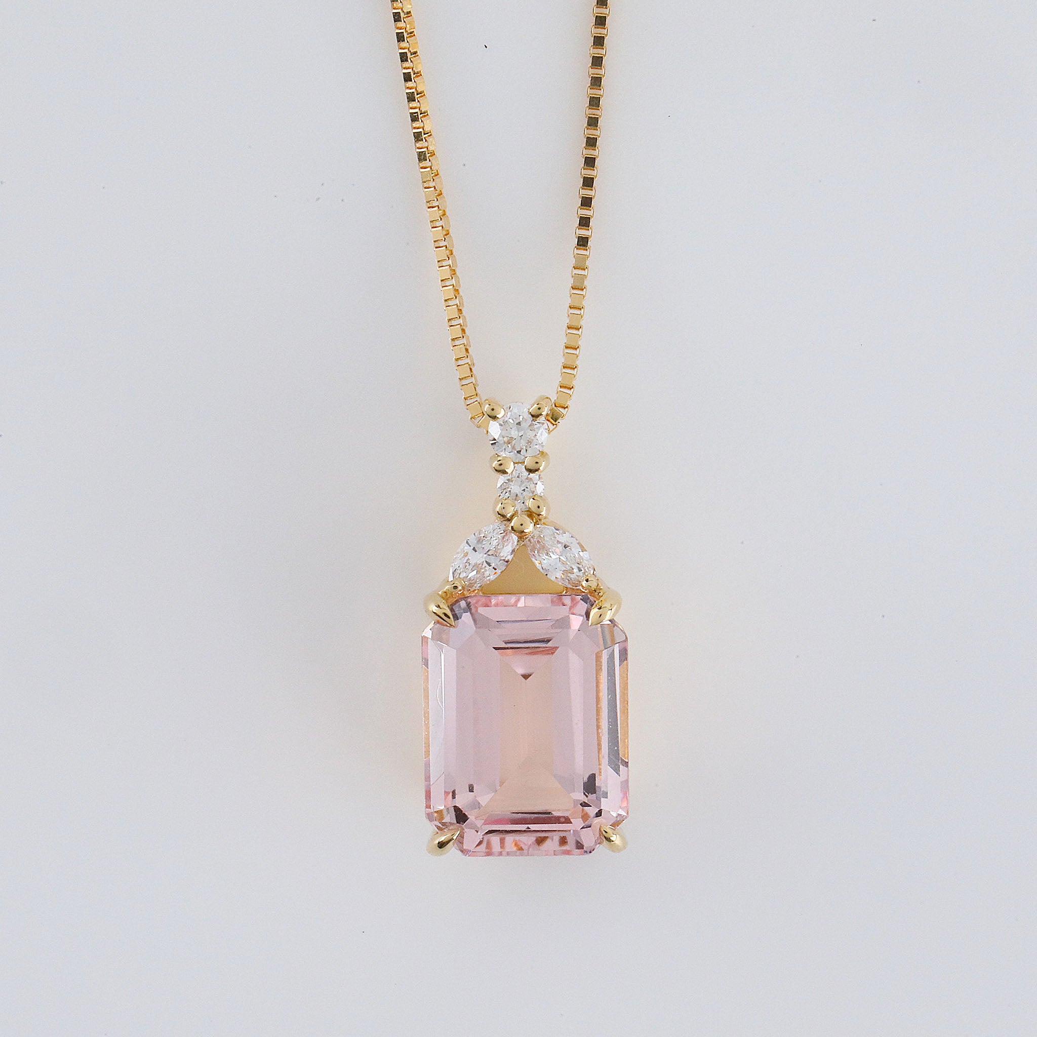 【限定1点】モルガナイト/ダイヤモンド K18ネックレス(2.09カラット/エメラルドカット/4月誕生石)《26A01606》