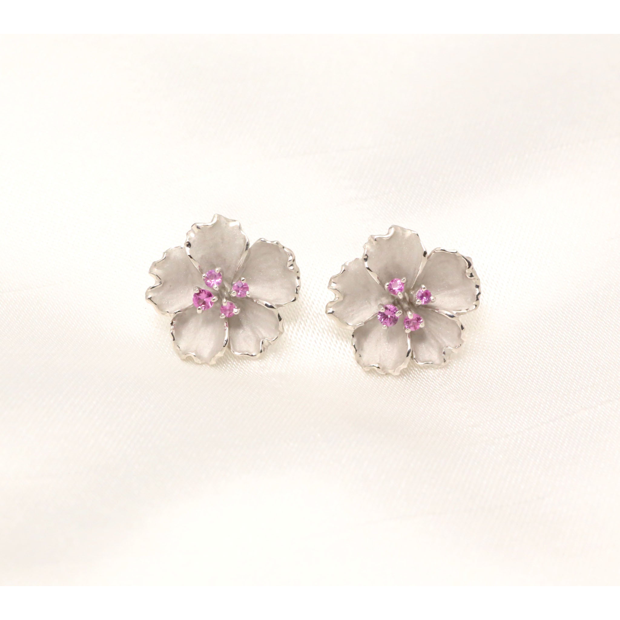 パール/ピンクサファイア プラチナピアス(アコヤ真珠/桜モチーフ/9月誕生石)《26A01701》